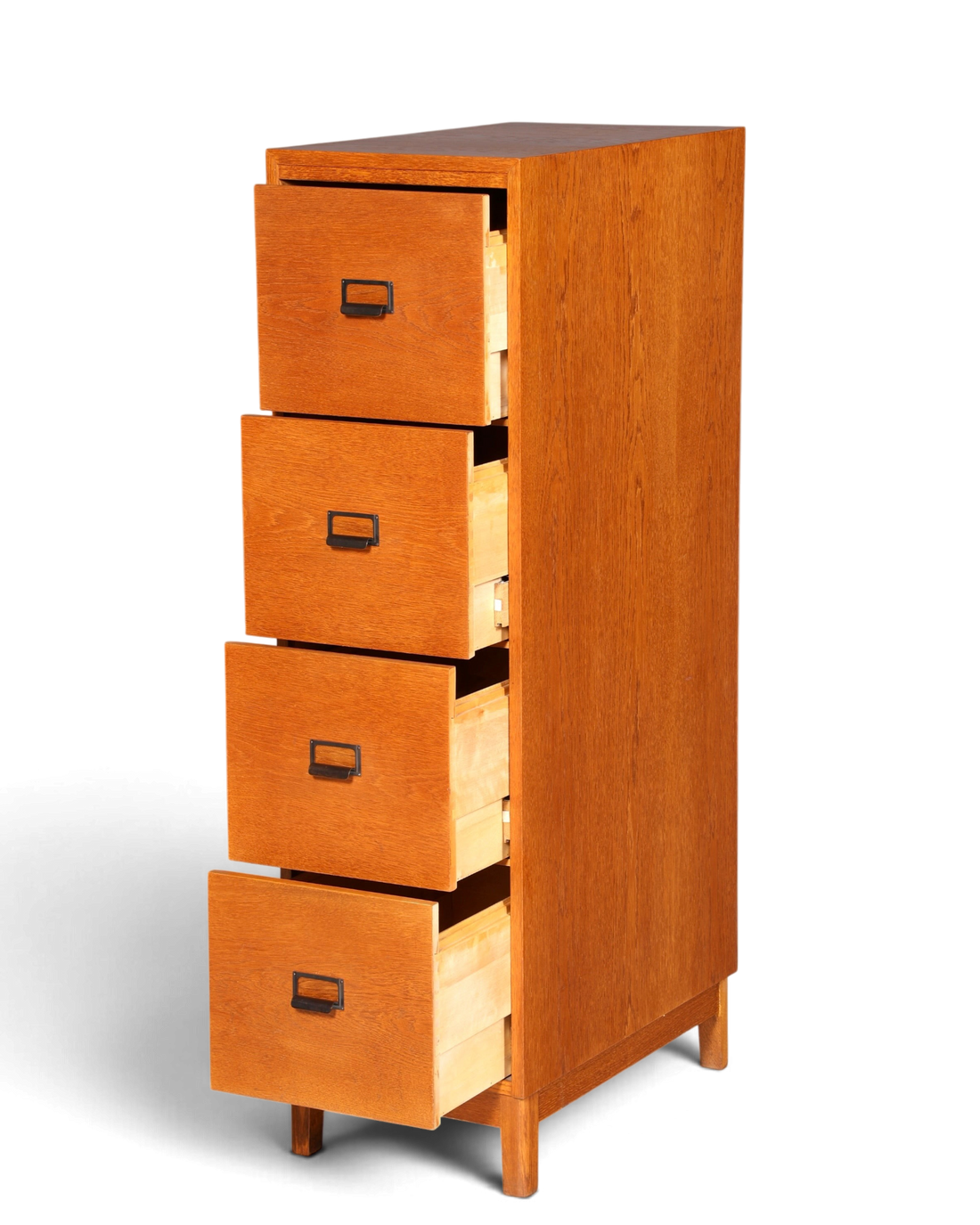 Hauptstadt Möblerei Mid Century Aktenschrank aus massivem Holz mit vier Schubladen im Bauhaus-Stil