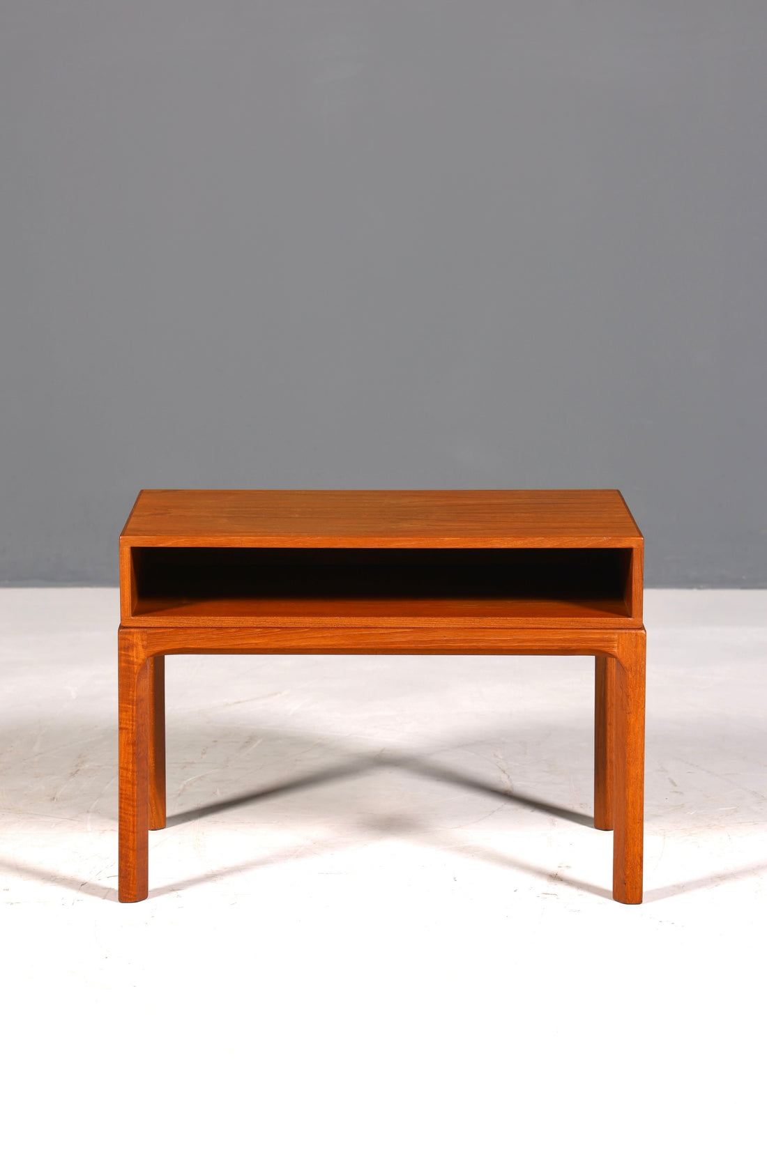 Wunderschöner Aksel Kjersgaard Beisteltlisch Mid Century Ablage Tisch Teak Holz Danish Design Nachttisch