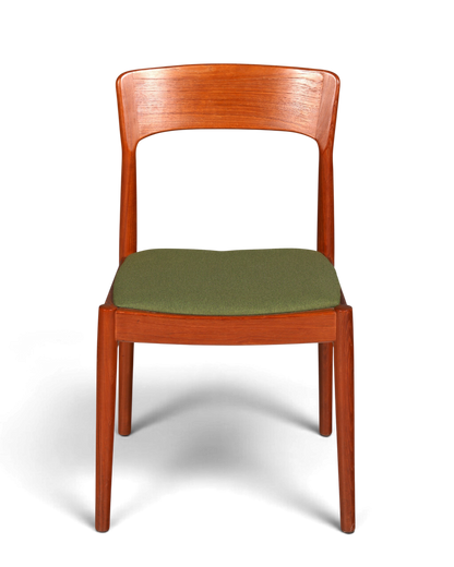 Dänischer Mid Century Esszimmerstuhl Teakholz Henning Kjærnulf Korup Stolefabrik 60er