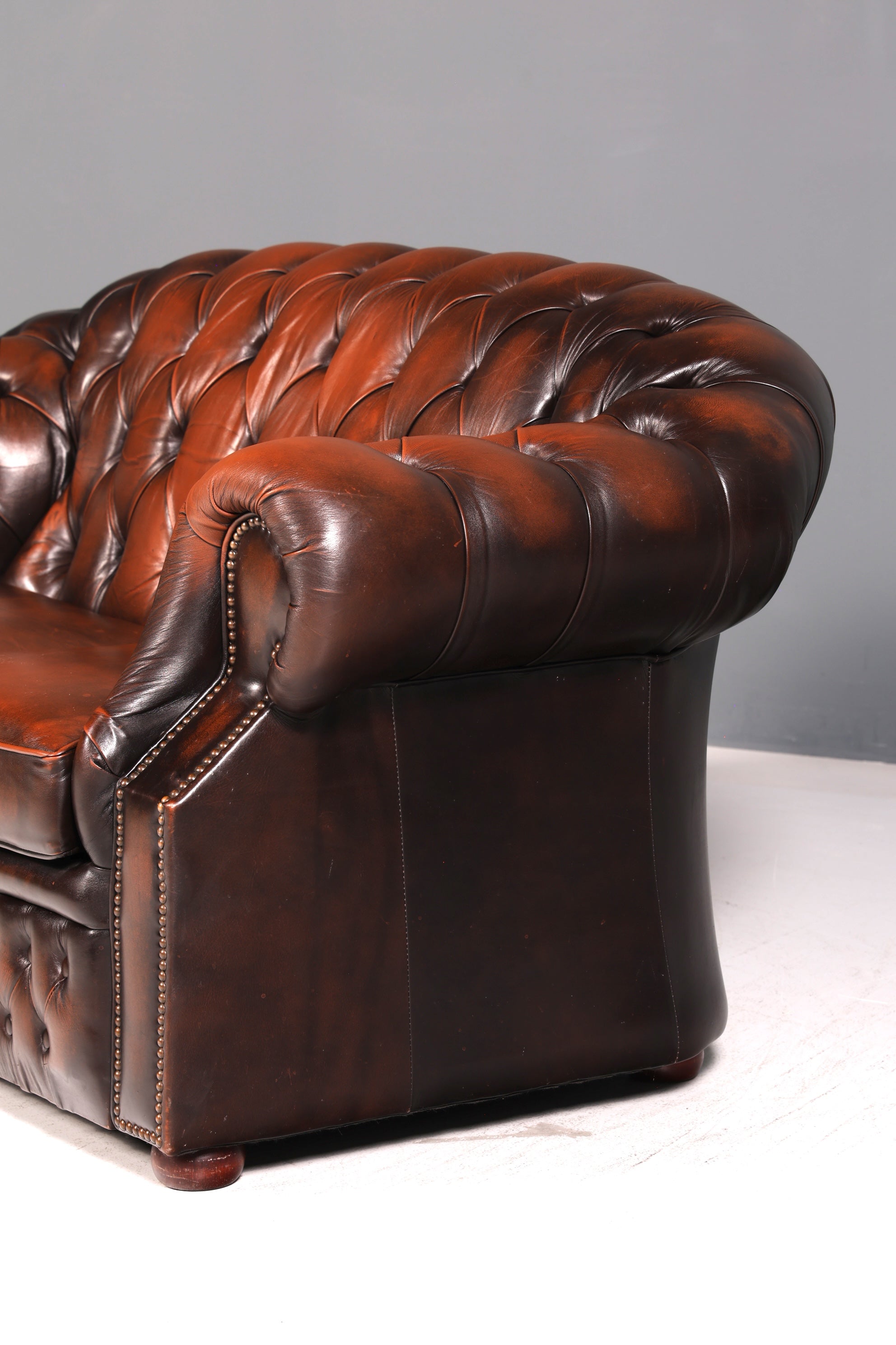 Wunderschöne Original Chesterfield Centurion 2-Sitzer Couch Echt Leder Sofa Englisch UK Antik Vintage