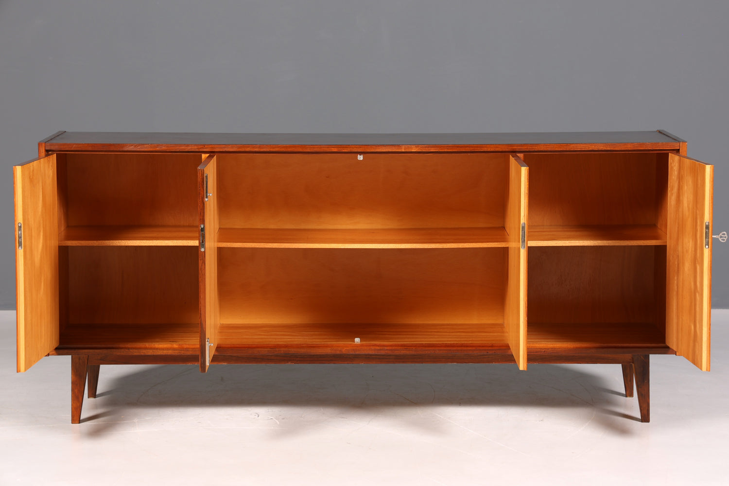 Schlichtes Mid Century Sideboard Vintage TV Kommode 60s Schrank Retro Longboard