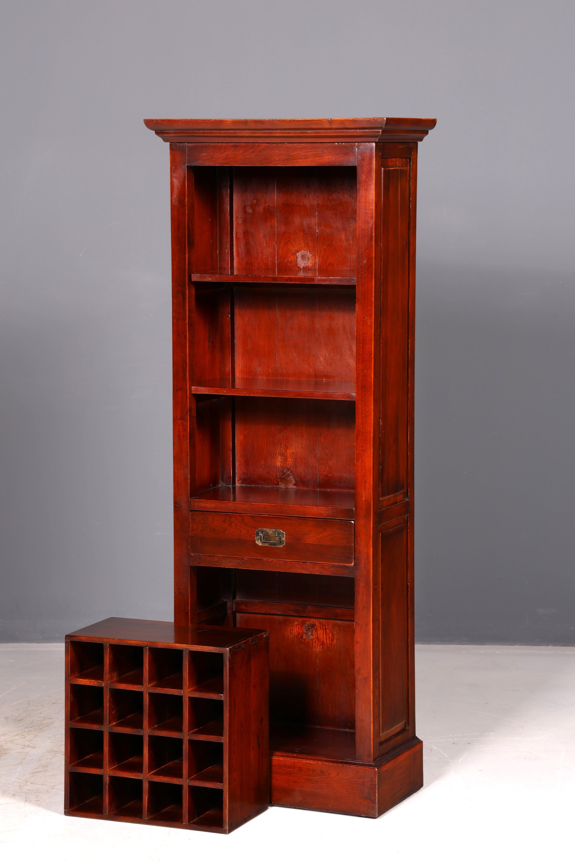 Wunderschönes Bücherregal mit Weinregal Standregal Kolonialstil Regal Weinschrank Bücherschrank Massivholz