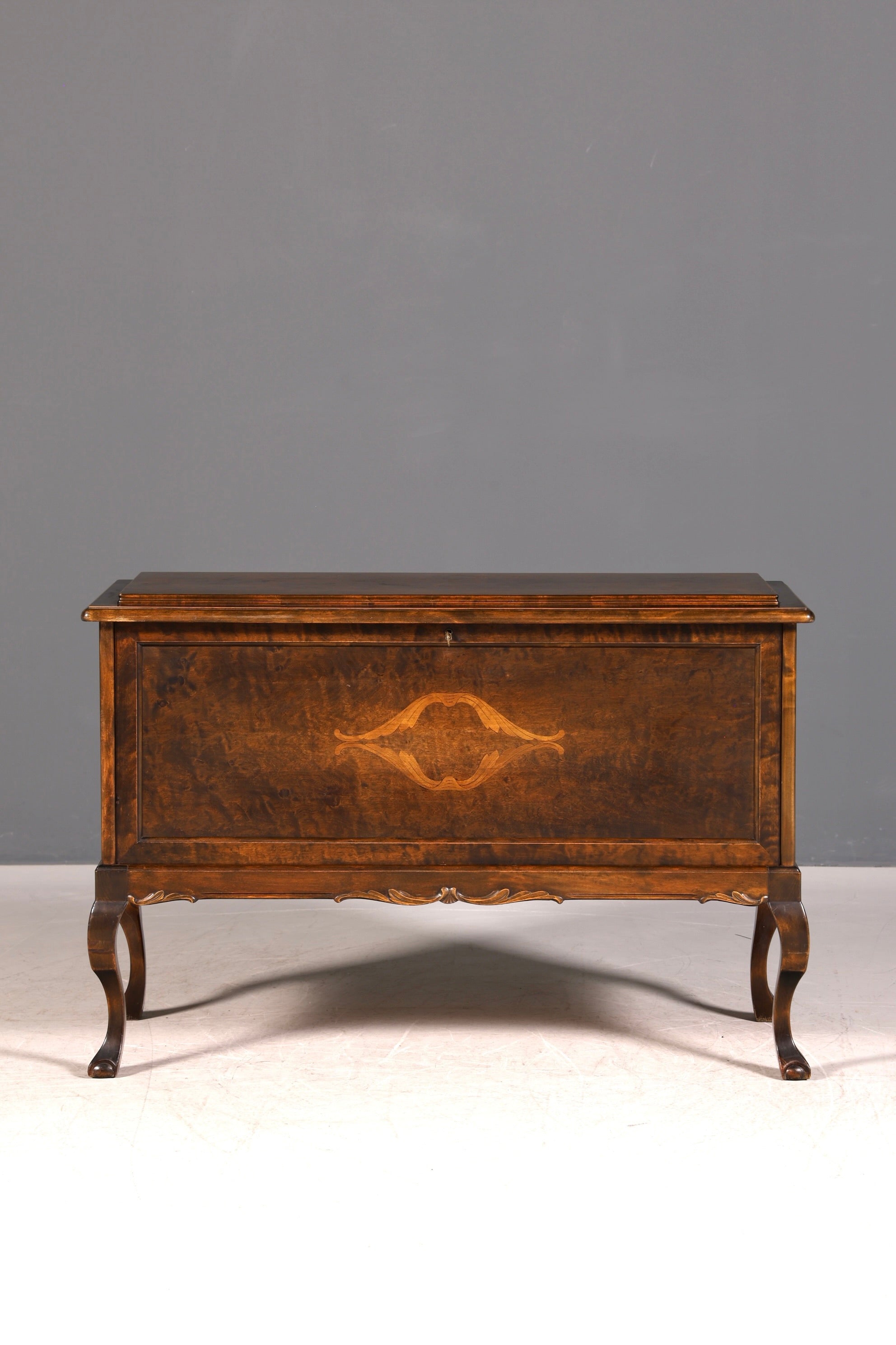 Traumhaftes Chippendale Schrank Barock Stil Vertiko Highboard Antik 50s 60s Kommode