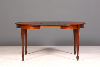 Beautiful English table, extendable dining table, antique mahogany, 1960s, kitchen table, oval