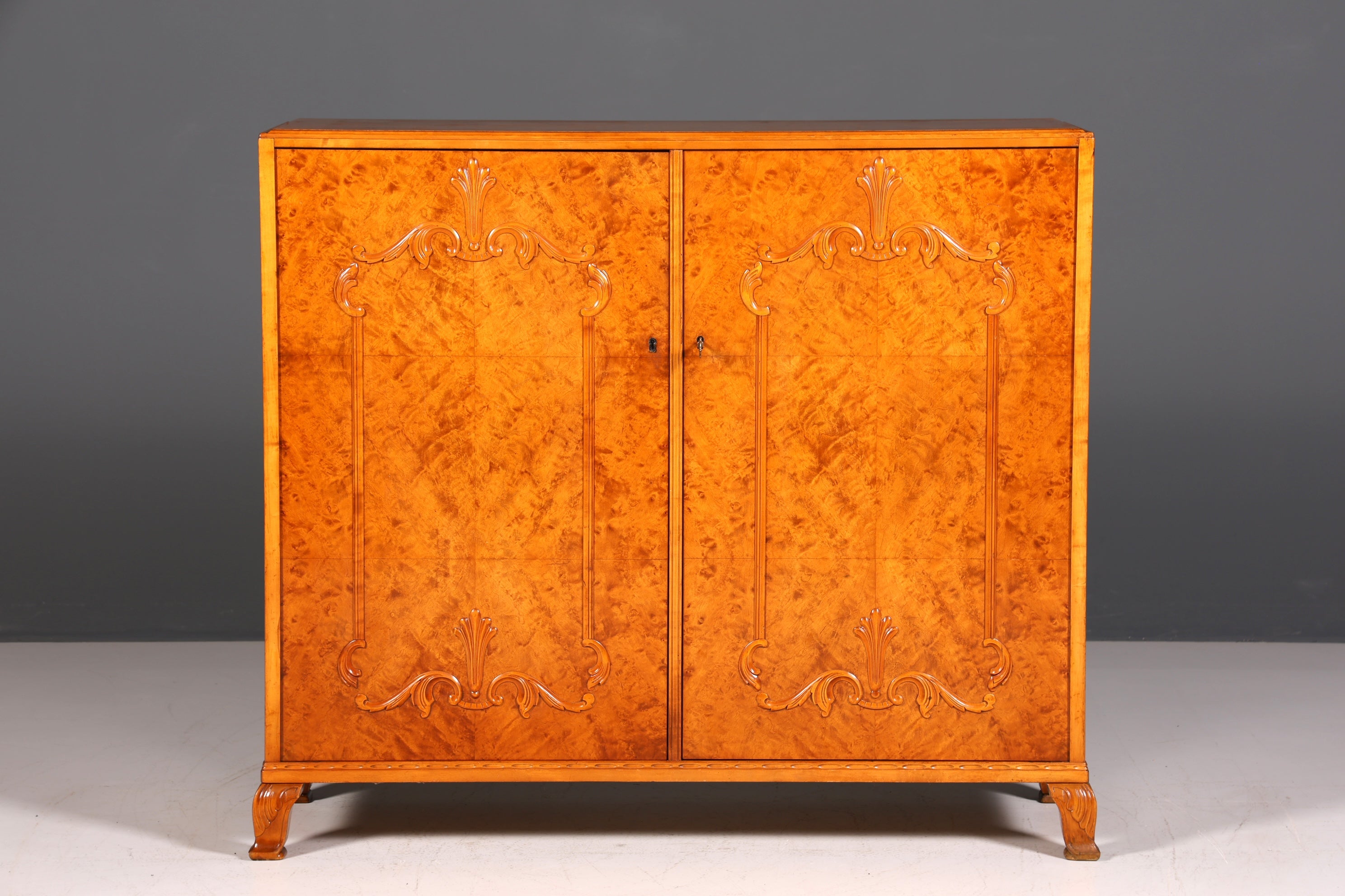 Stilvoller Original Art Deco Schrank Vertiko Sideboard um 1930 Highboard Kommode Aktenschrank Wäscheschrank