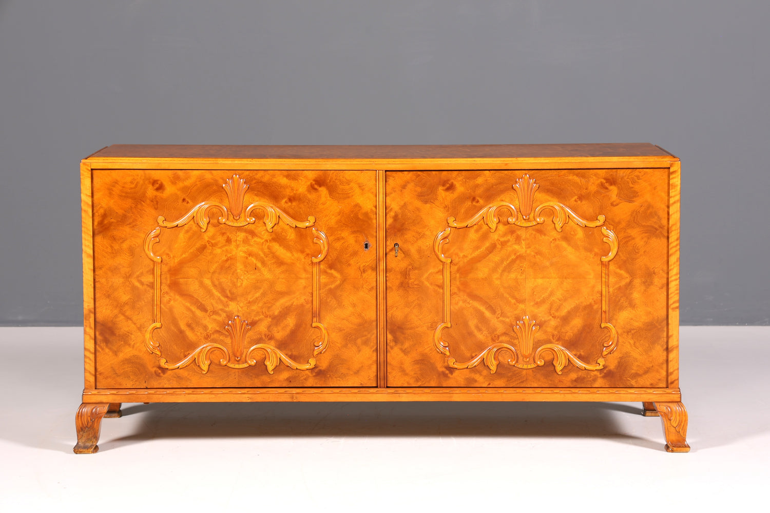 F833 Finish Wunderschönes Original Art Deco Sideboard Antik Schrank Birke TV Kommode um 1930