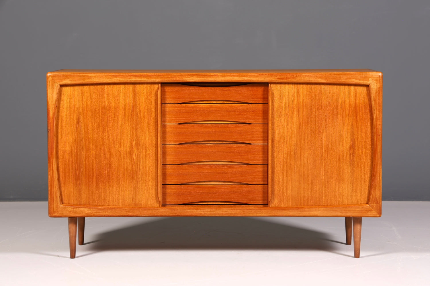 Elegant original Dyrlund sideboard, mid-century modern cabinet, Danish design, teak wood TV cabinet, 1960s buffet
