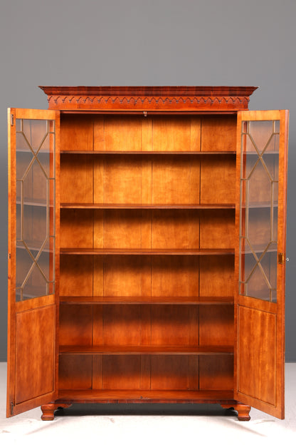 Traumhafter Bevan Funnell Reprodux Englischer Bücherschrank Eibe Vitrine Bibliothek Bücherregal Vintage