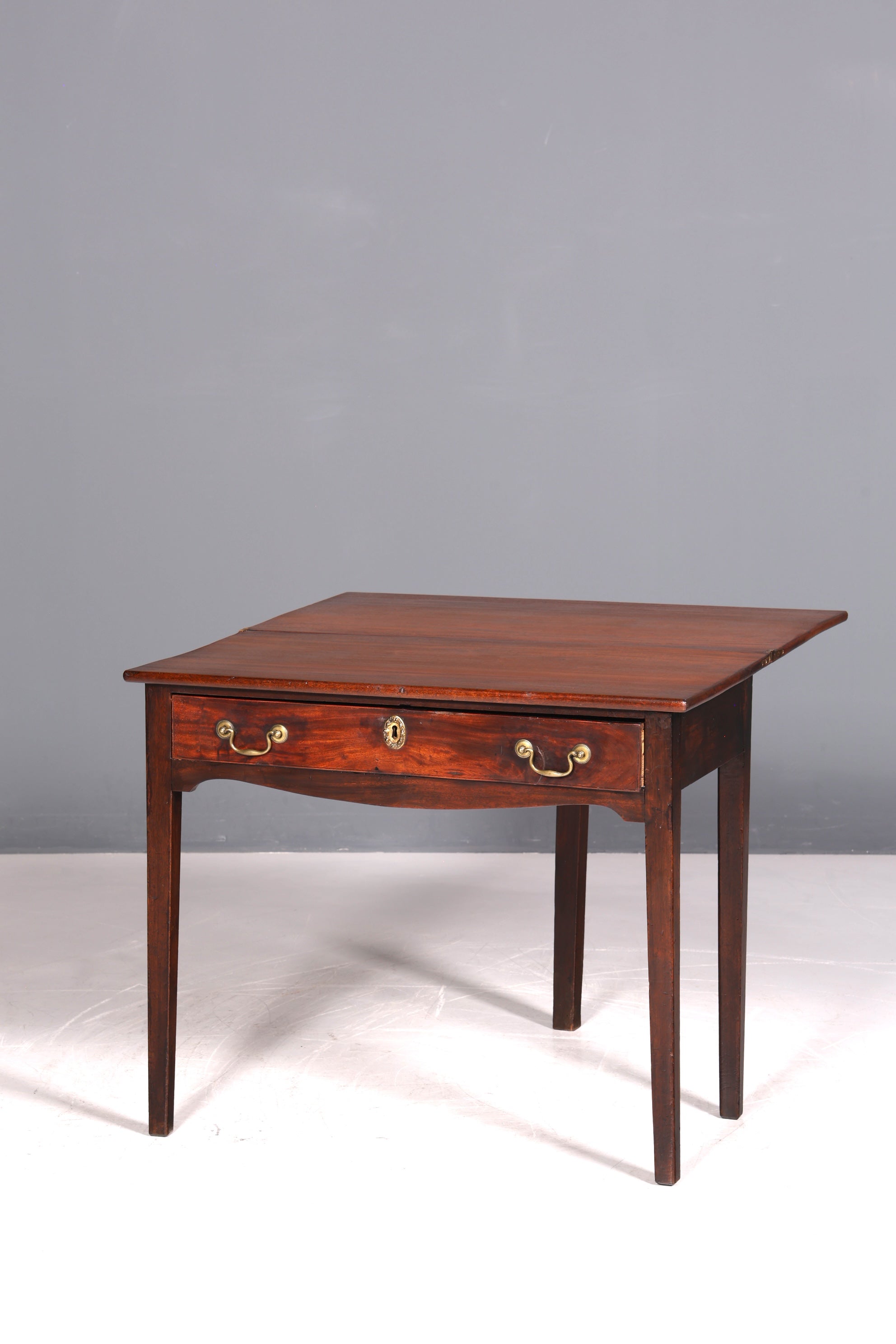 Traumhafter Englischer Tisch ausklappbarer Konsolentisch Schreibtisch echt Holz Antik Spieltisch Küchentisch Esstisch