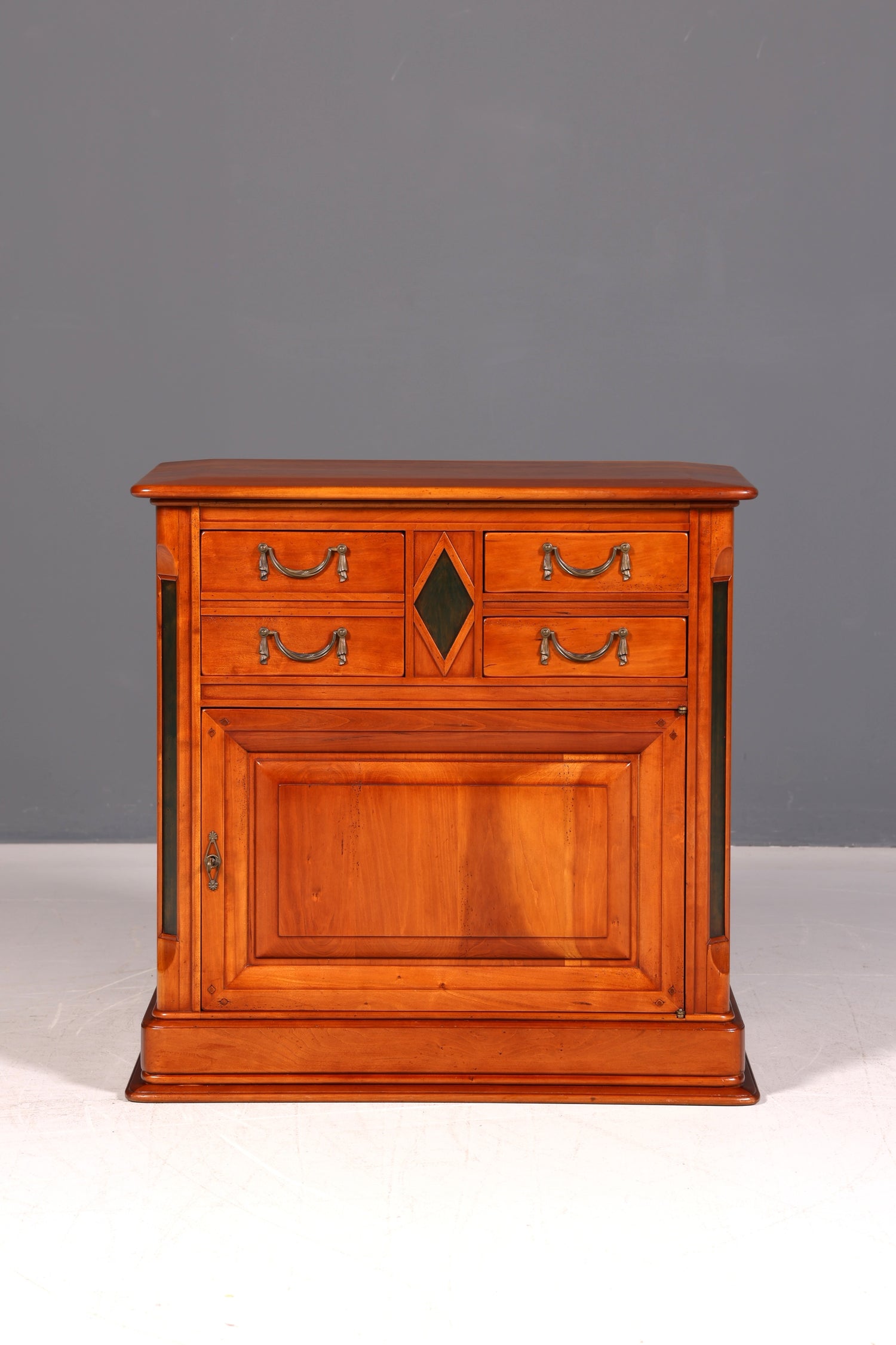 Edle Kommode im Biedermeier Stil Englischer Stil Eibe Echt Holz Sideboard Antik