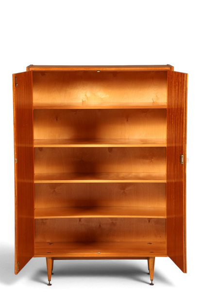 Hauptstadt Möblerei Mid Century Kleiderschrank aus Holz mit höhenverstellbaren Einlegeböden im Retro-Design
