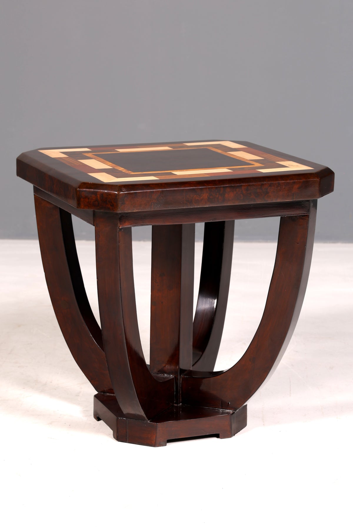 Stylish Art Deco-style side table, antique-style luxury coffee table, occasional table