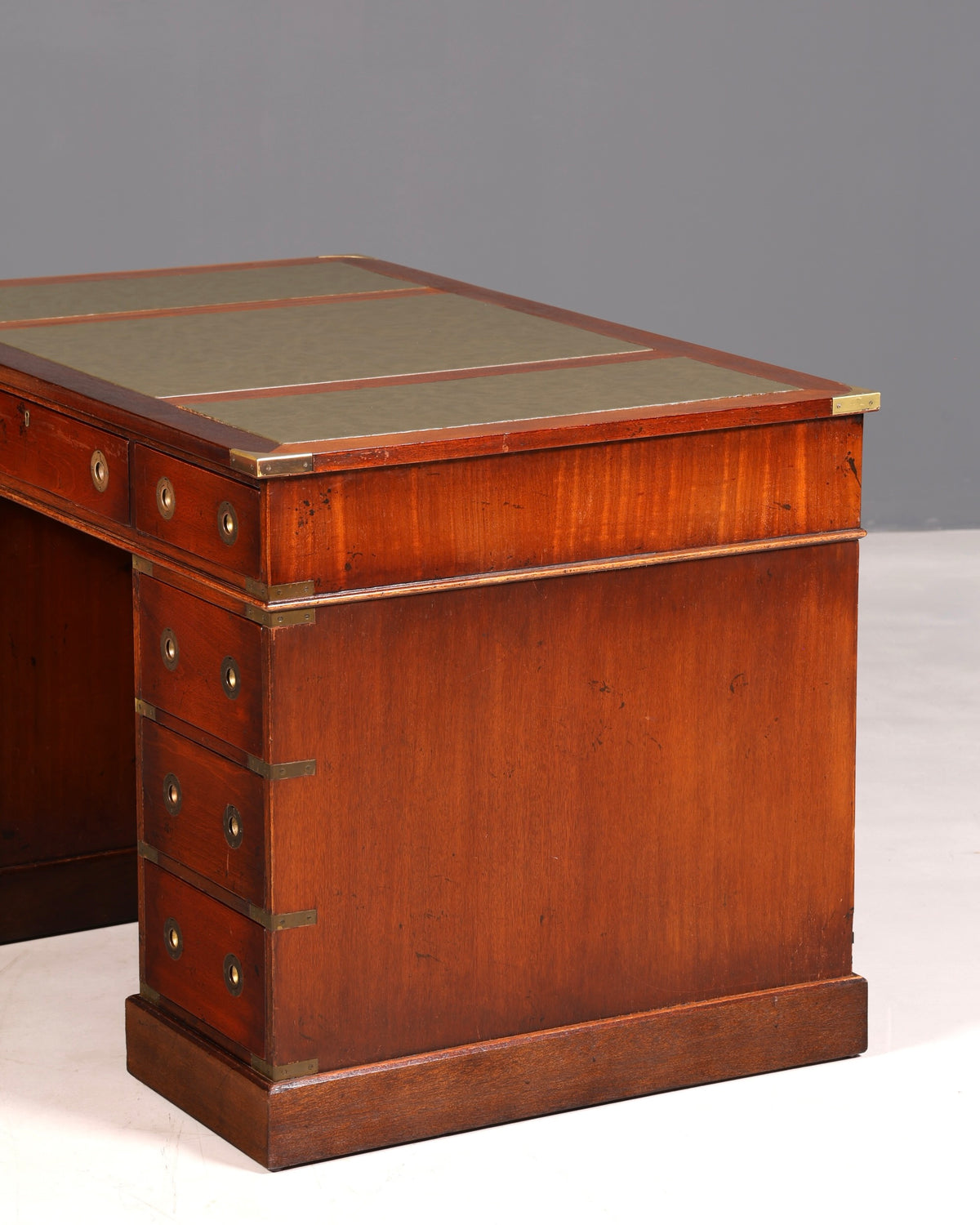 Edler Maritimer Schreibtisch Englischer Military Chest Bürotisch Office Table