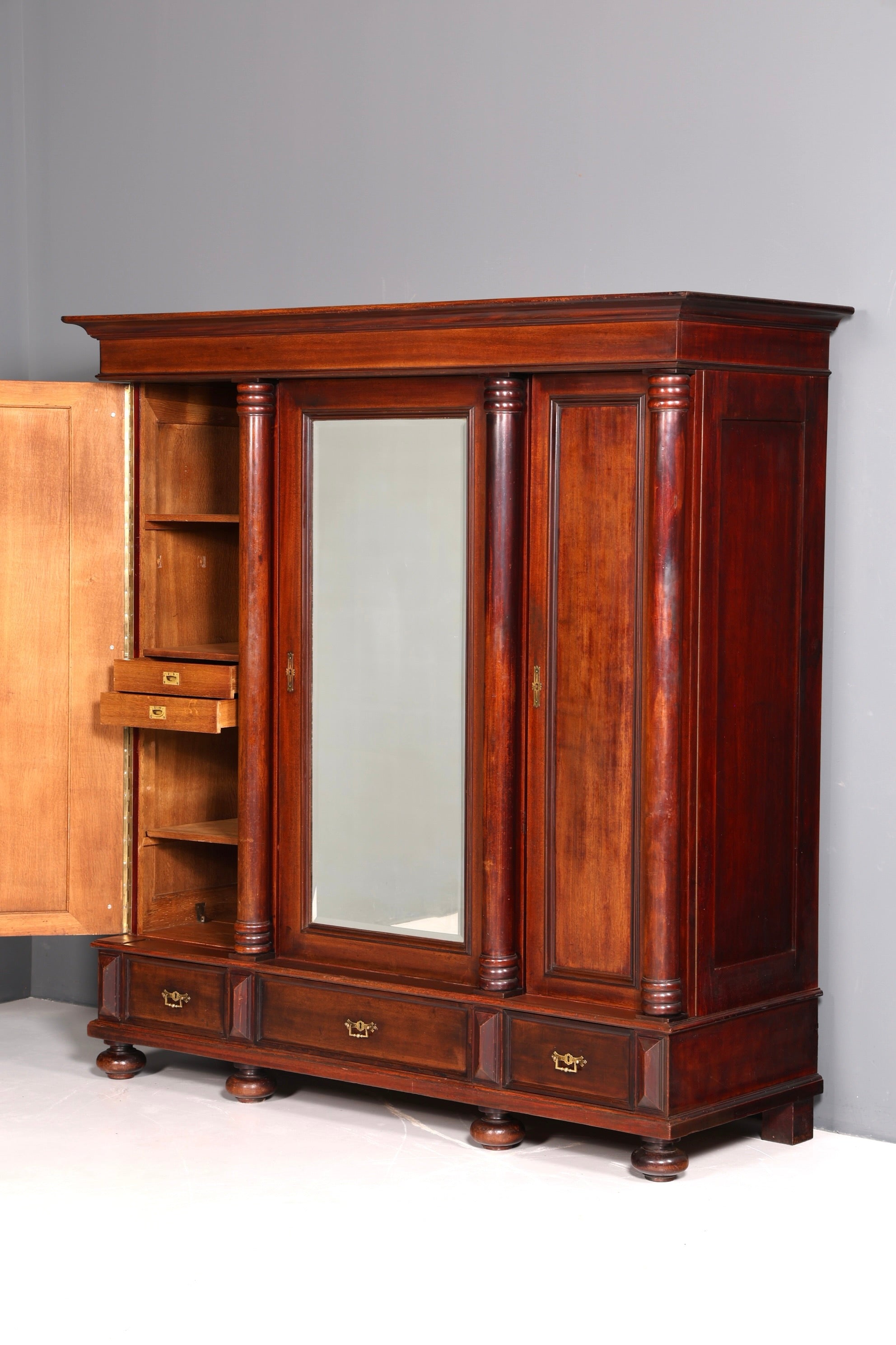 Wunderschöner Gründerzeit Schrank Biedermeier Kleiderschrank Antik Jugendstil Wäscheschrank