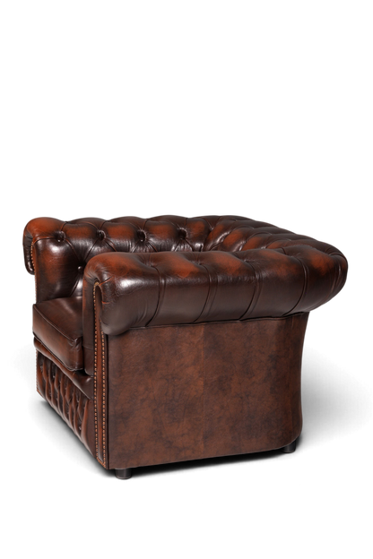 Hauptstadt Möblerei Original Centurion Chesterfield Ledersessel in Braun mit klassischer Knopfheftung und Nieten