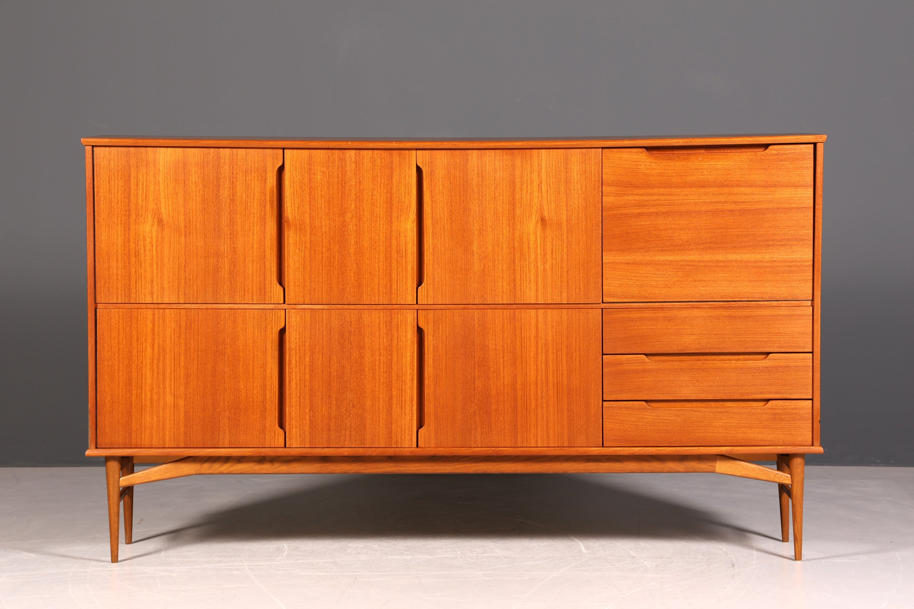 G046 Finish Wunderschönes Mid Century Highboard echt Holz Schrank Büro Kommode 60er Jahre