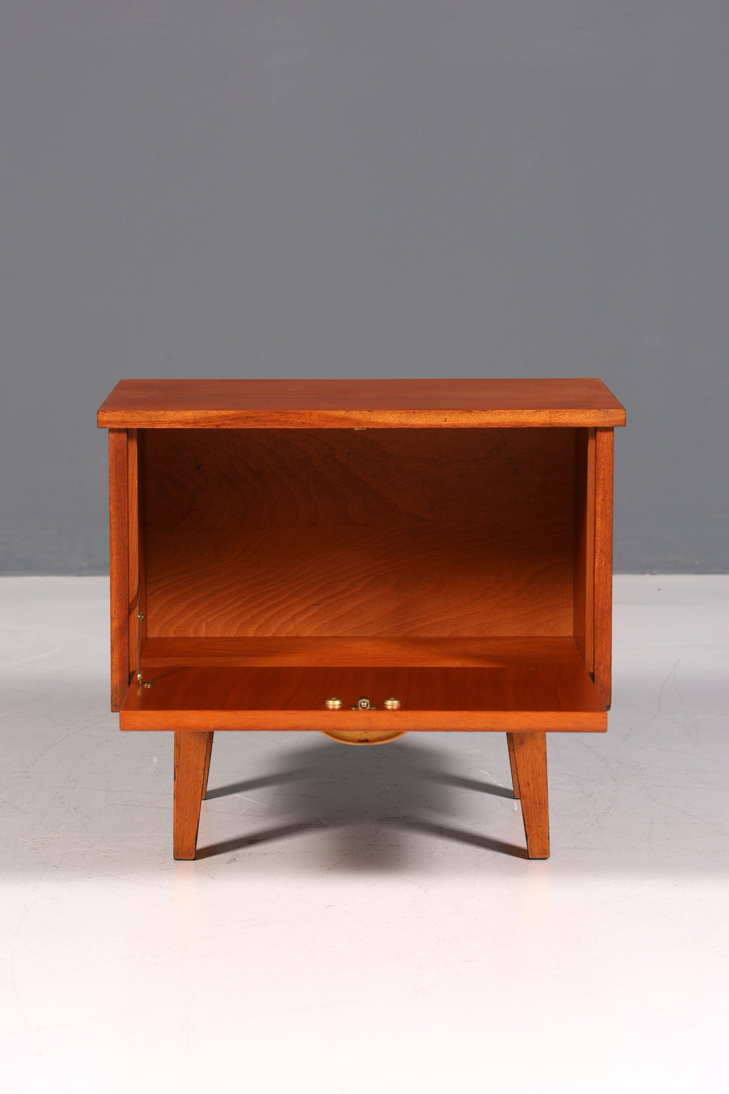 Schlichte Mid Century Kommode Vintage Klappschränkchen Danish Design Nachttisch