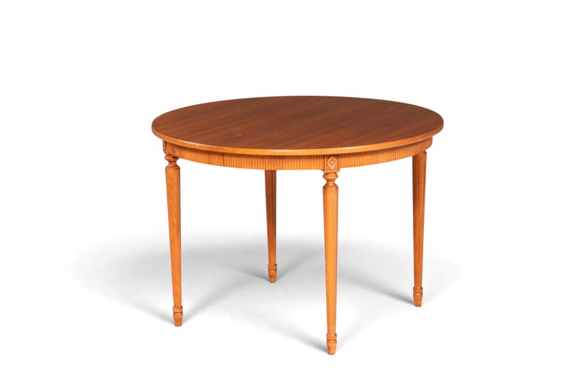 Hauptstadt Möblerei runder Esstisch aus massivem Holz im eleganten gustavianischen Stil mit feiner Maserung
