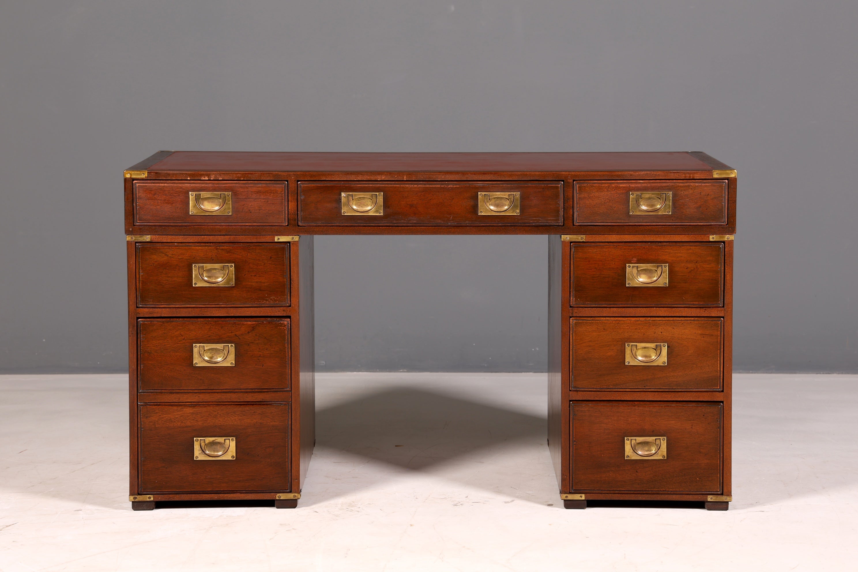 Edler Maritimer Schreibtisch Englischer Military Chest Bürotisch Office Table echt Lederauflage
