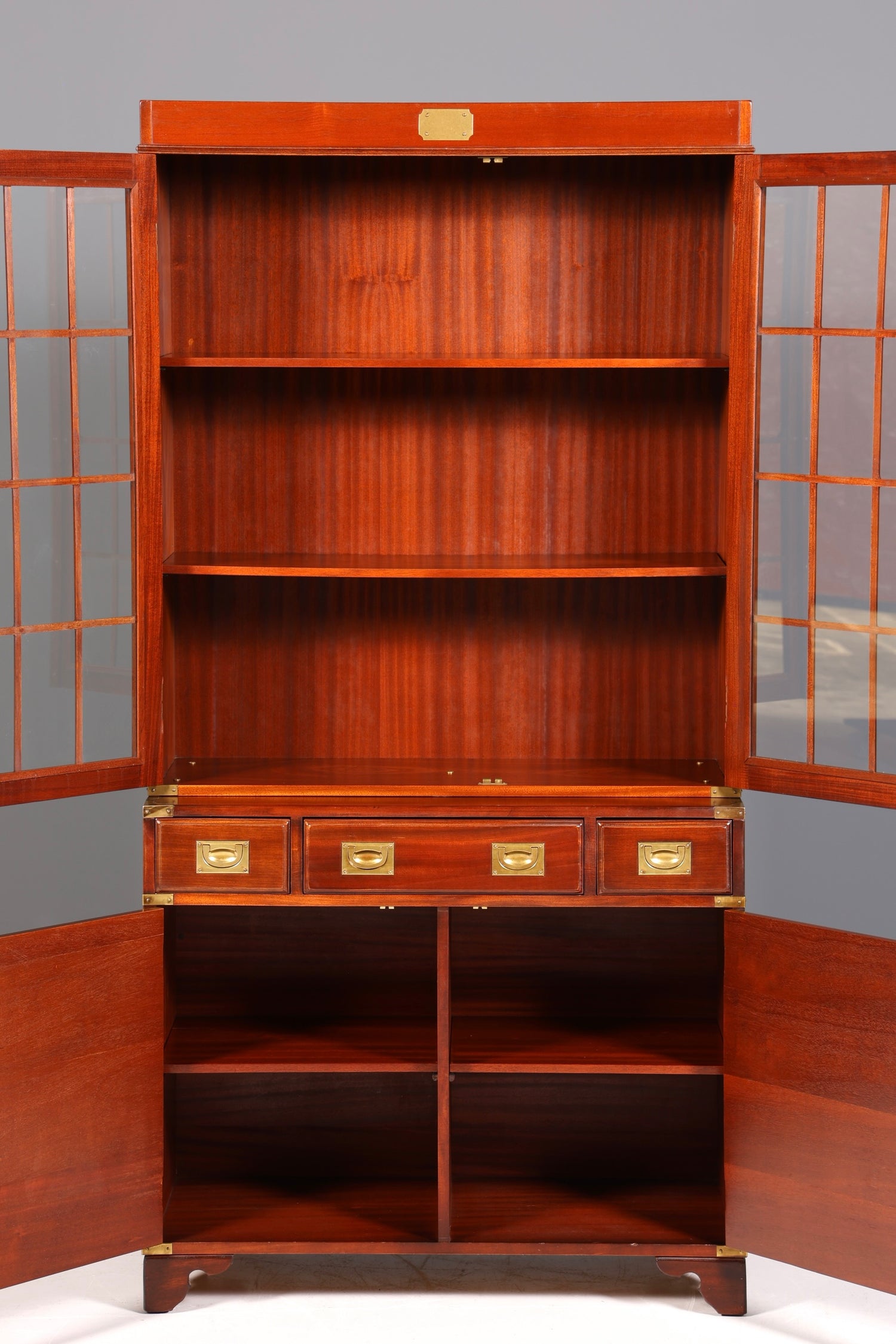 Wunderschöner Maritimer Vitrinenschrank Englischer Schrank echt Holz Bibliothek Englische Anrichte