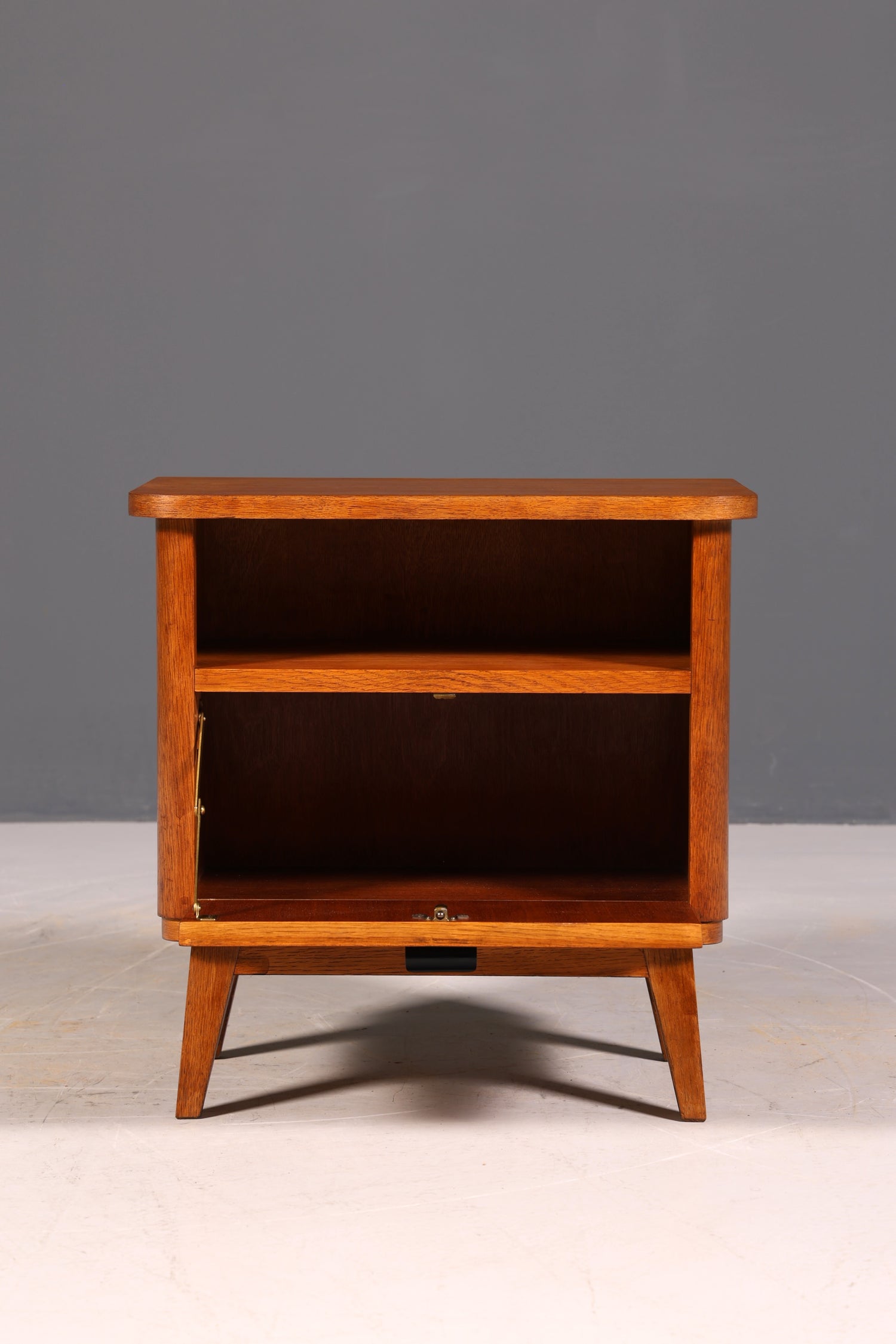 Schlichte Mid Century Kommode Vintage Klappschränkchen Danish Design Nachttisch 1 von 2