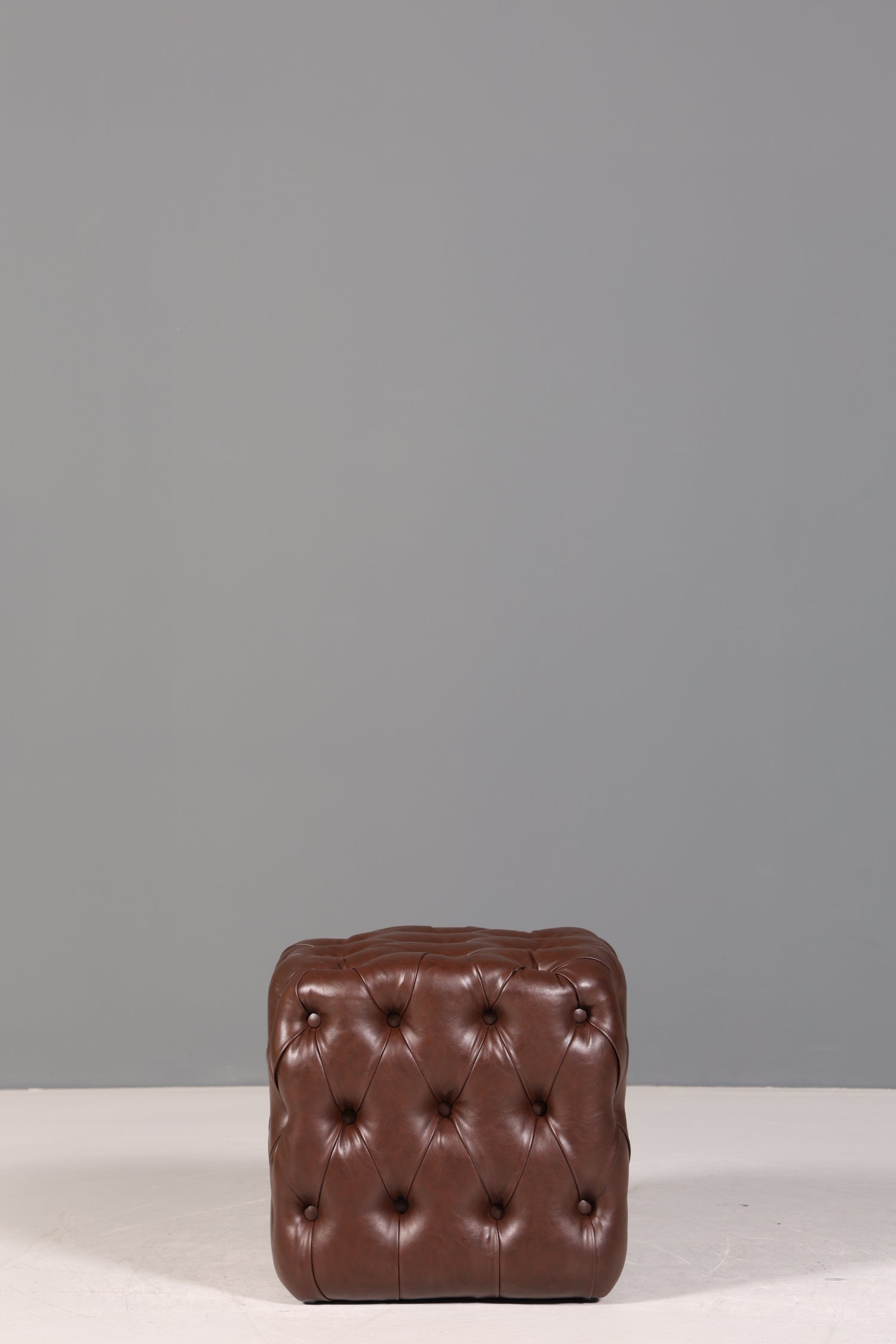 Edler Chesterfield Stil Hocker Fusshocker UK Braun Fussablage