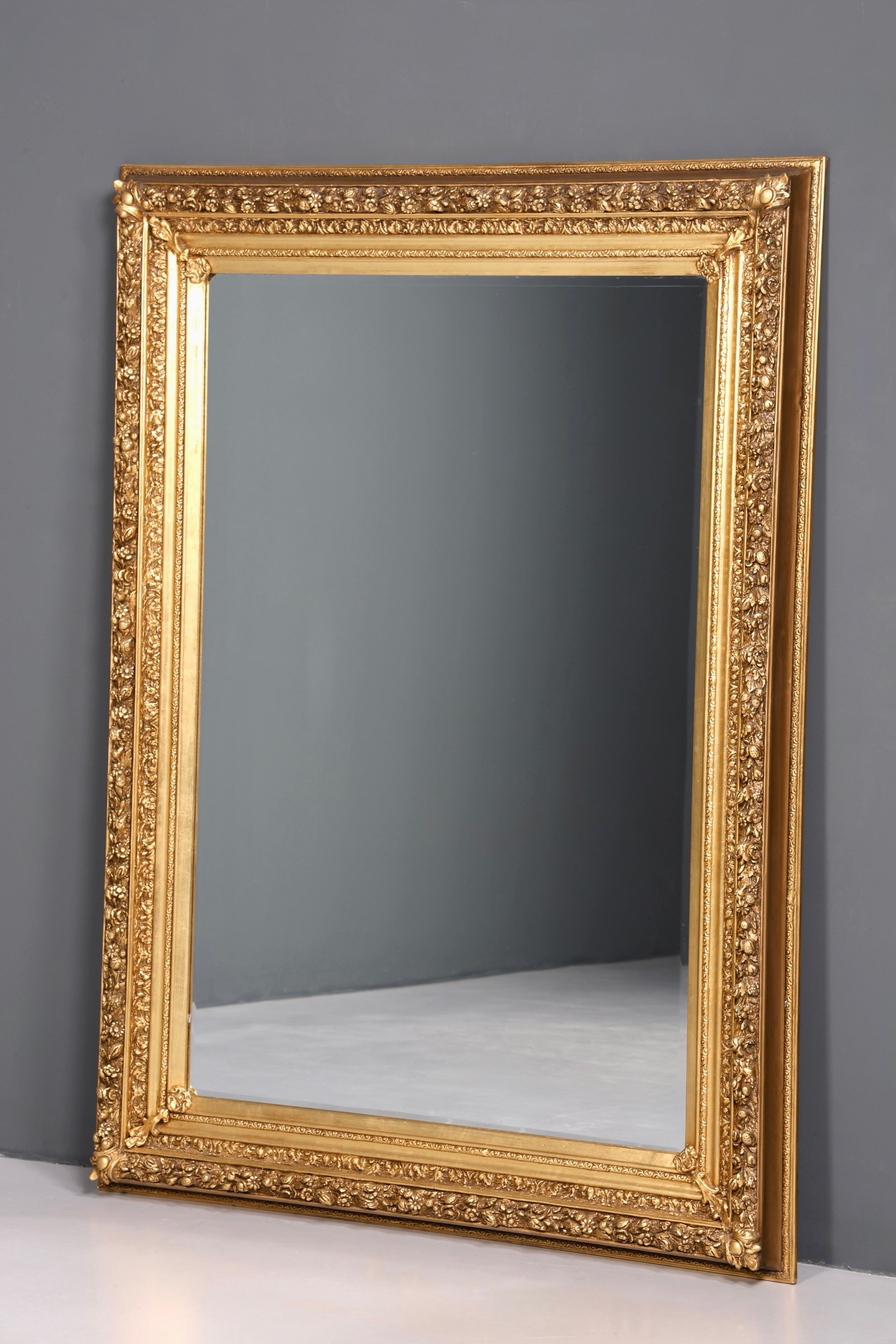 Stilvoller XXL Prunk Barock Stil Standspiegel Antik Stil Ornament Gold Flurspiegel Spiegel