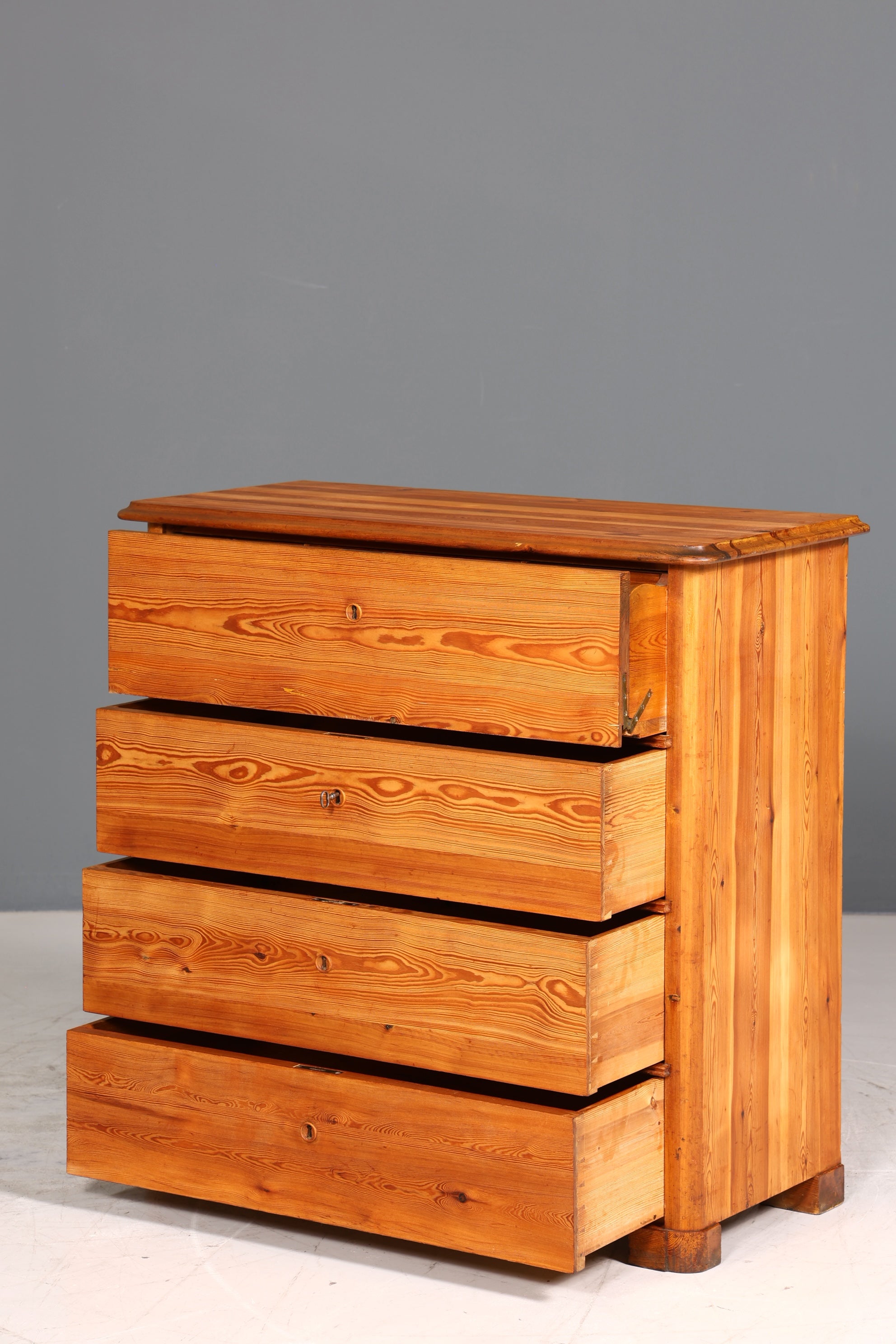 Stilvolle Biedermeier Kommode Antik Schrank Schubladenkommode Weichholz Wäschekommode