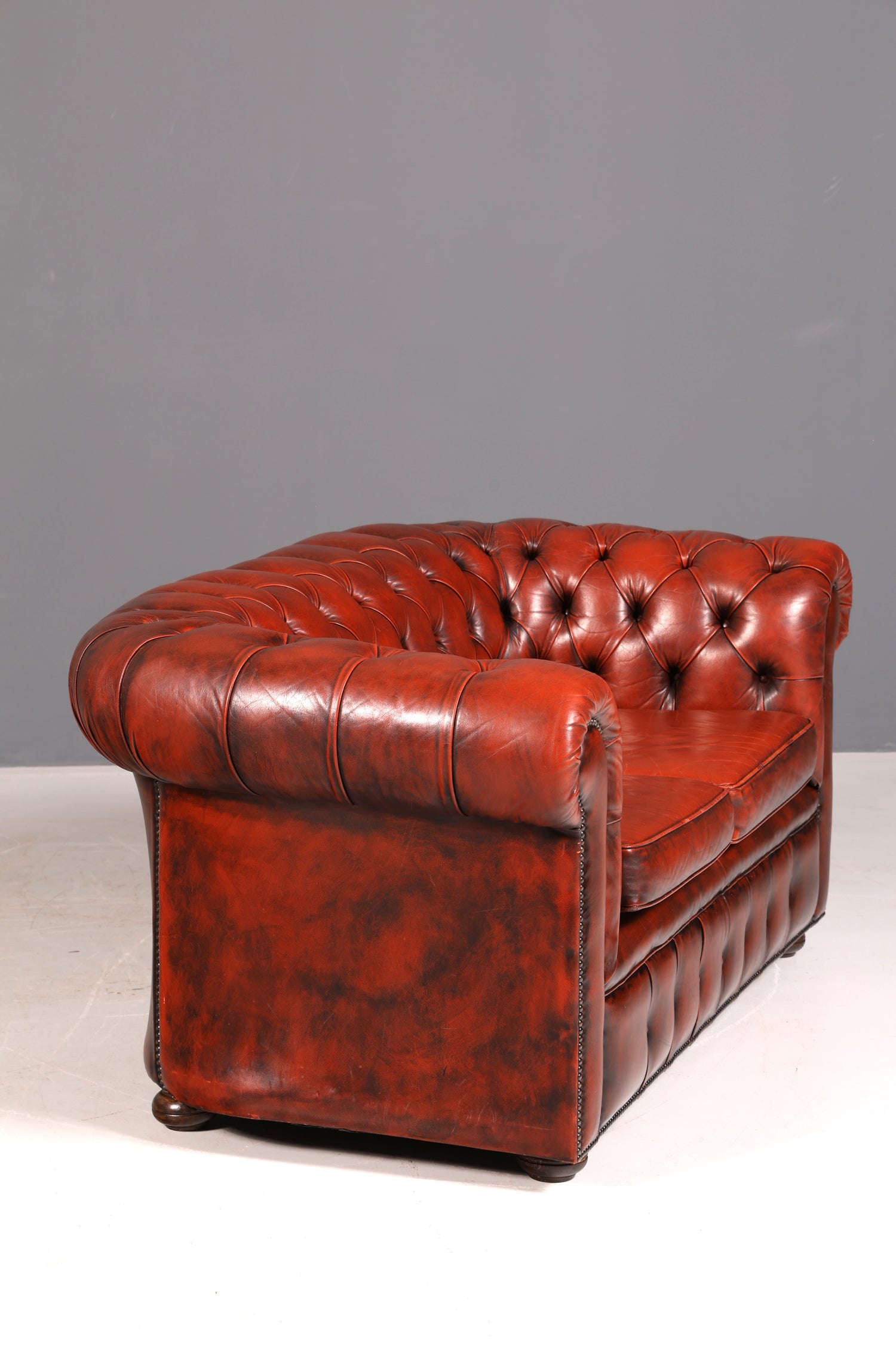 Wunderschönes Original Chesterfield Sofa 2-Sitzer Couch England Echtleder Polstersofa Ledersofa
