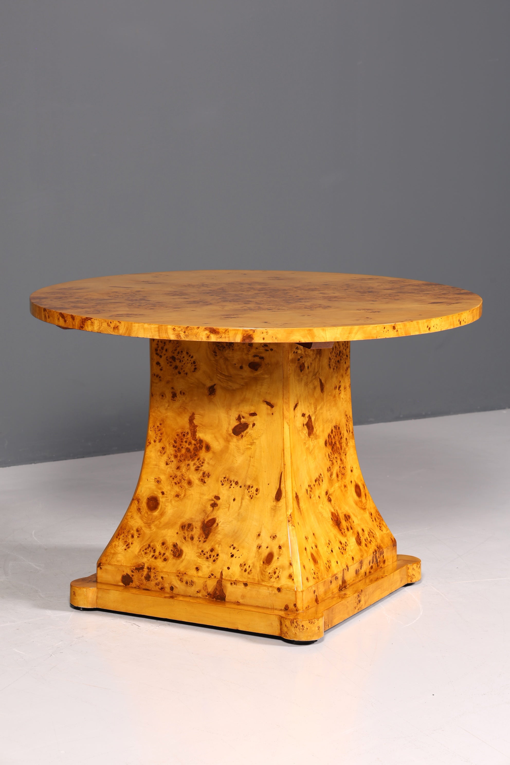 Traumhafter runder Art Deco Stil Tisch Esstisch Antik Stil Birke Küchentisch Esszimmer Tisch