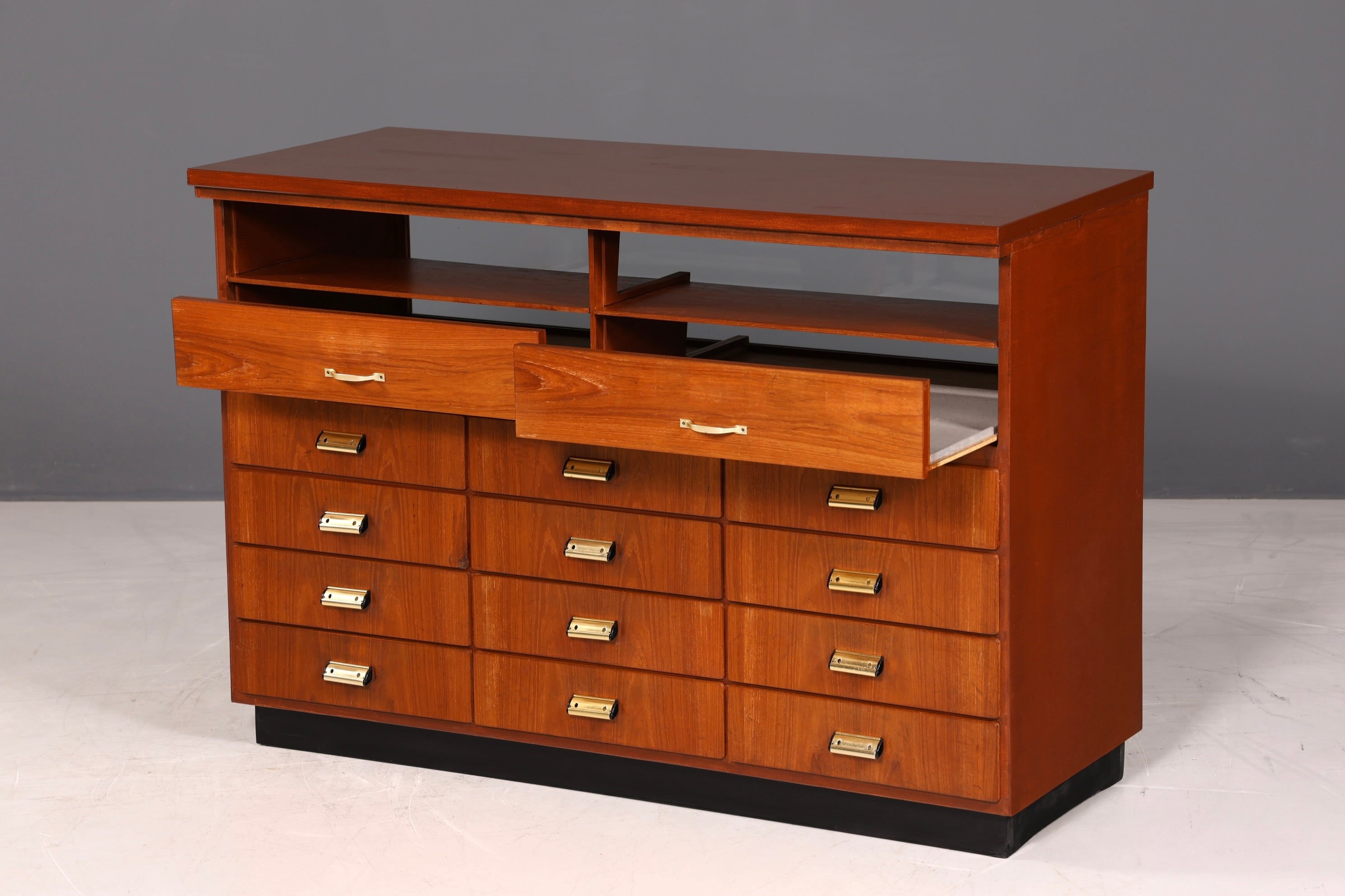 Wunderschöne Mid Century Kommode Vintage Bauhaus Apotheker Schrank Retro Schubladenkommode
