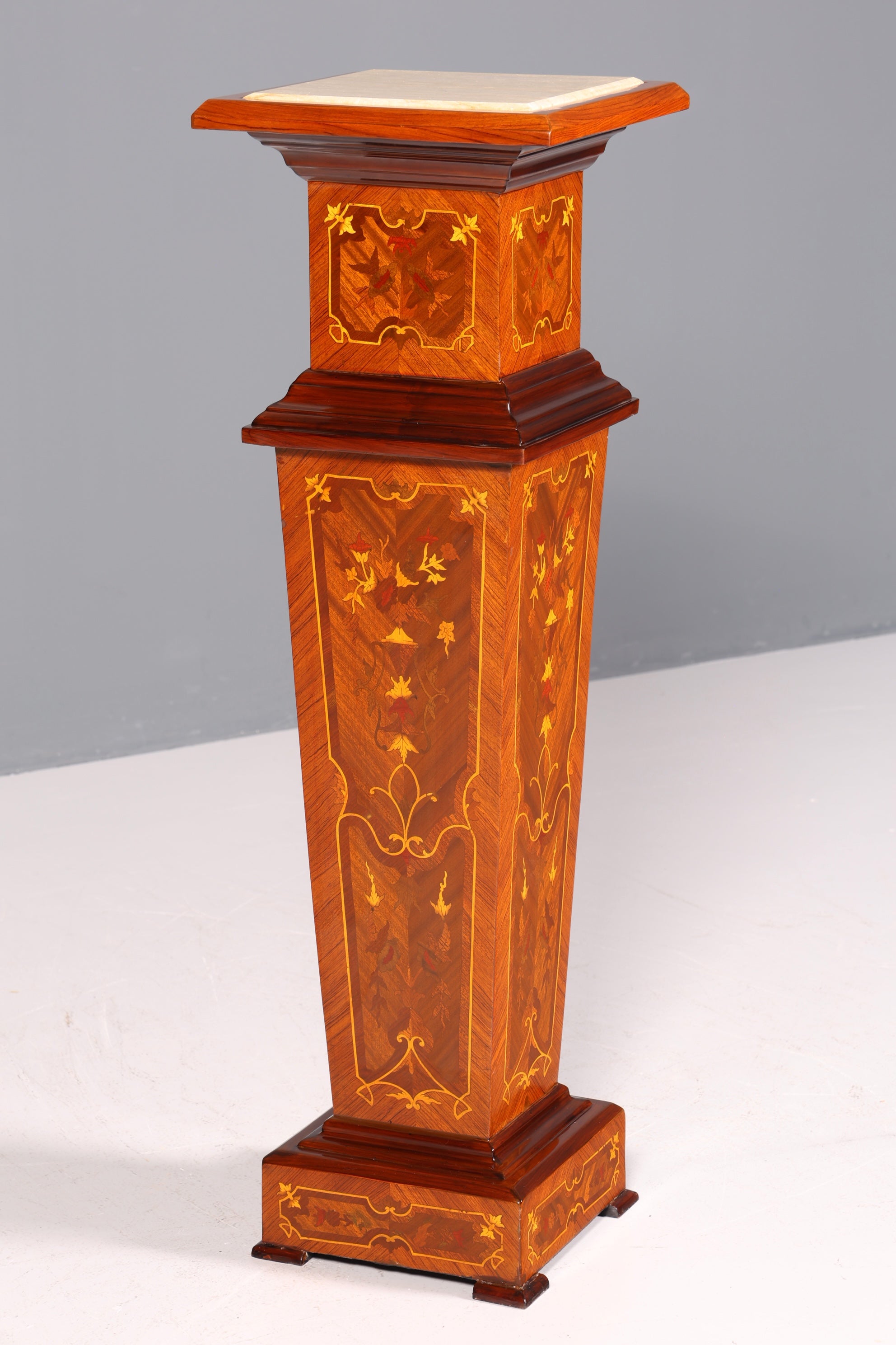 Traumhafte Barock Stil Säule Louis XV Blumensäule Naturstein Marmor Ablage Tisch