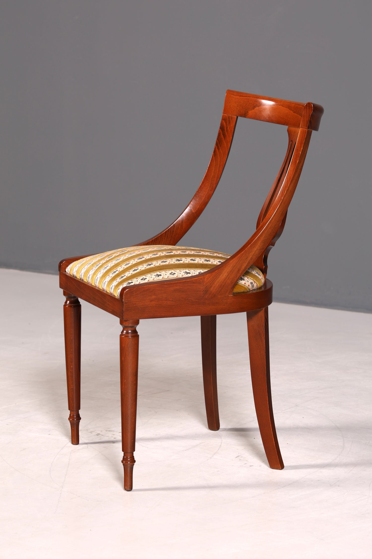 Wunderschöner Englischer Stuhl UK Küchenstuhl Antik Stil Sekretär Stuhl Polsterstuhl