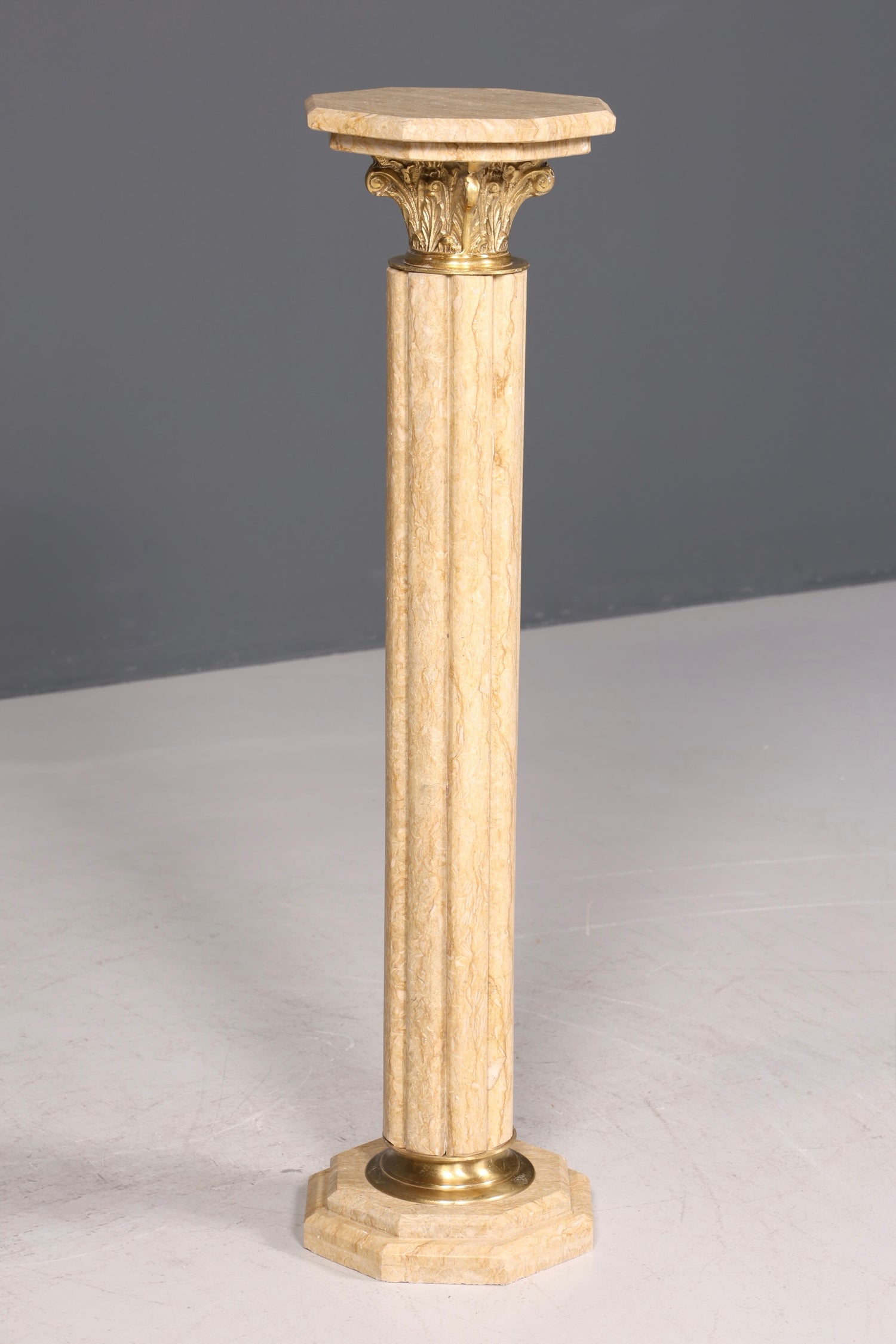 Wunderschöne Barock Stil Säule Louis XV Marmor Blumensäule Naturstein Beige Sockel Ablage 1 von 2