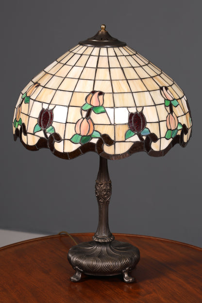Traumhafte Antike Tiffany Tischlampe Glaslampenschirm Messingfuß Lampe Prunklampe