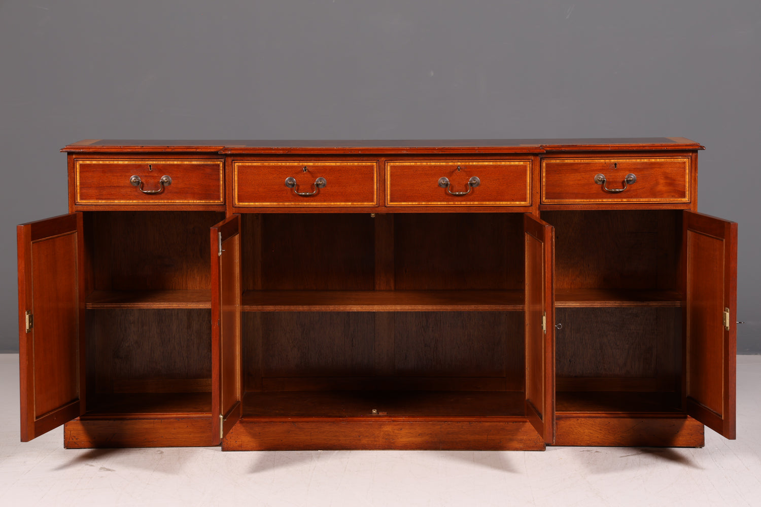 Wunderschönes Englisches Sideboard Mahagoni Schrank 60er Buffetschrank Kommode Anrichte Vintage