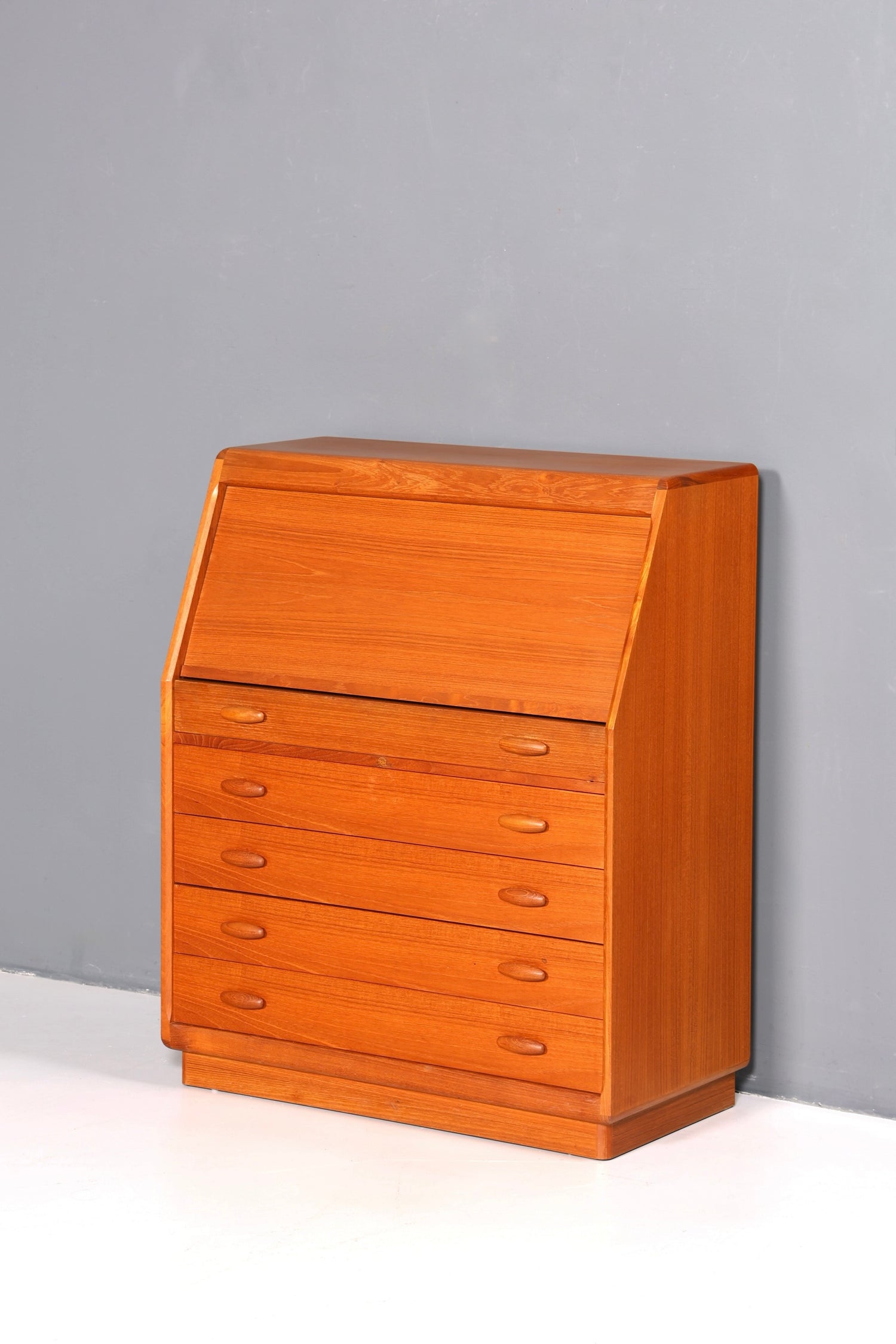 Elegant original Dyrlund secretary desk, mid-century design, teak wood chest of drawers, writing desk
