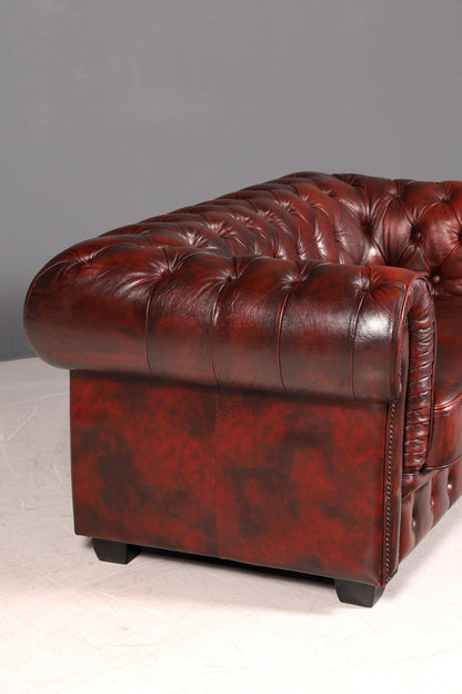 G074 Finish Wunderschönes Original Chesterfield 2er Sofa Englisch Oxblood Leder 2- Sitzer Couch