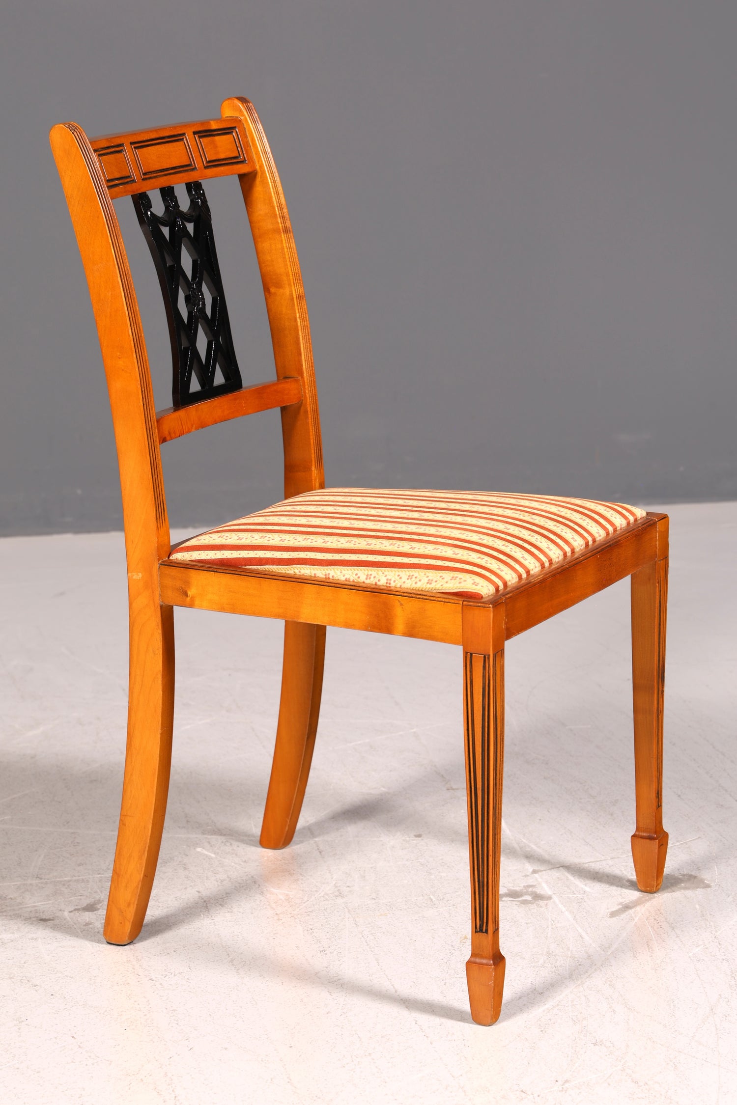 Wunderschöner Englischer Stuhl Eibe Küchenstuhl Sekretär Stuhl Polsterstuhl UK Antik Vintage