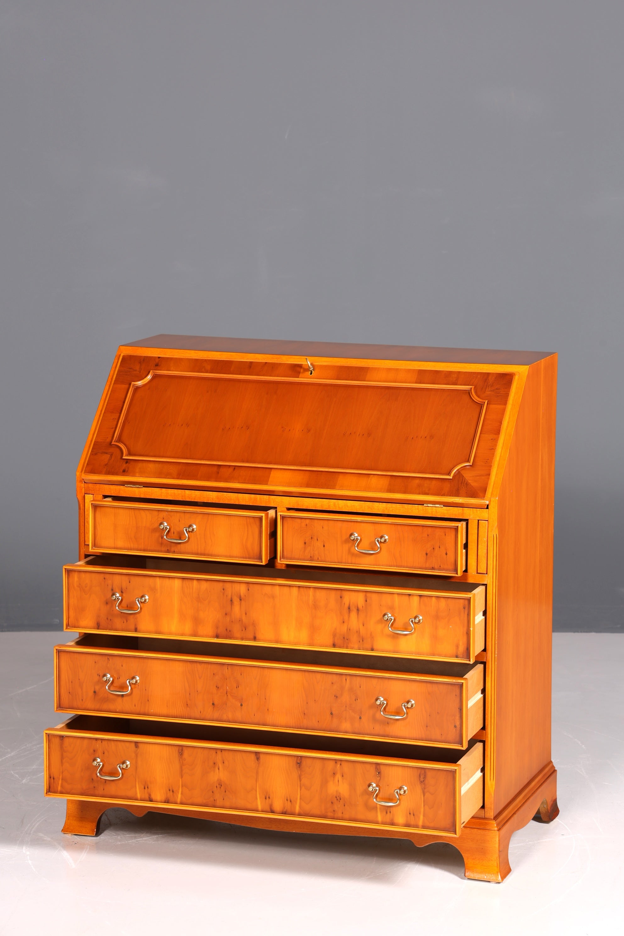 Wunderschöner Englischer Sekretär Eibe Schreibkommode Antik Stil Kommode UK Schreibtisch