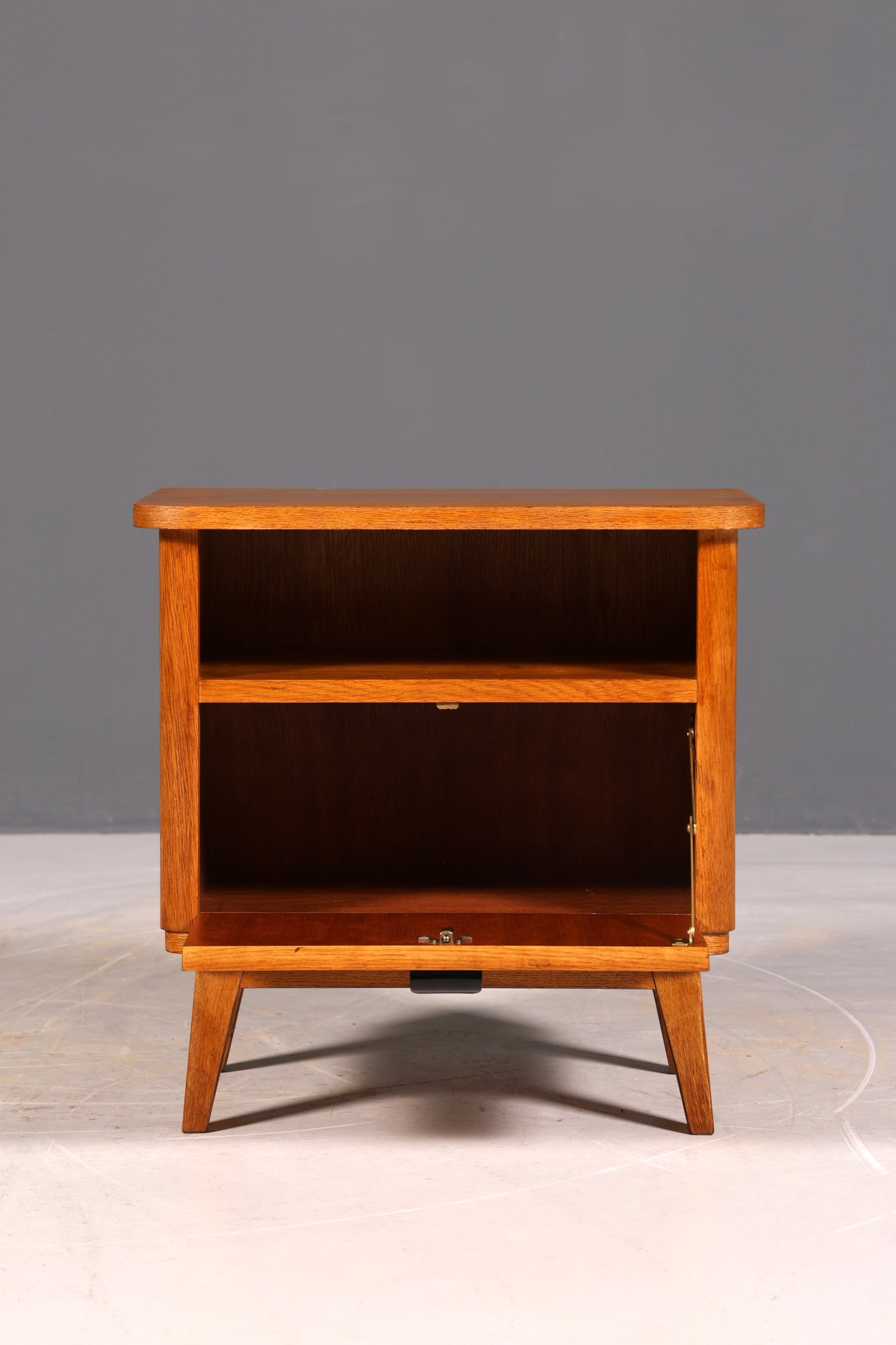 Schlichte Mid Century Kommode Vintage Klappschränkchen Danish Design Nachttisch 2 von 2