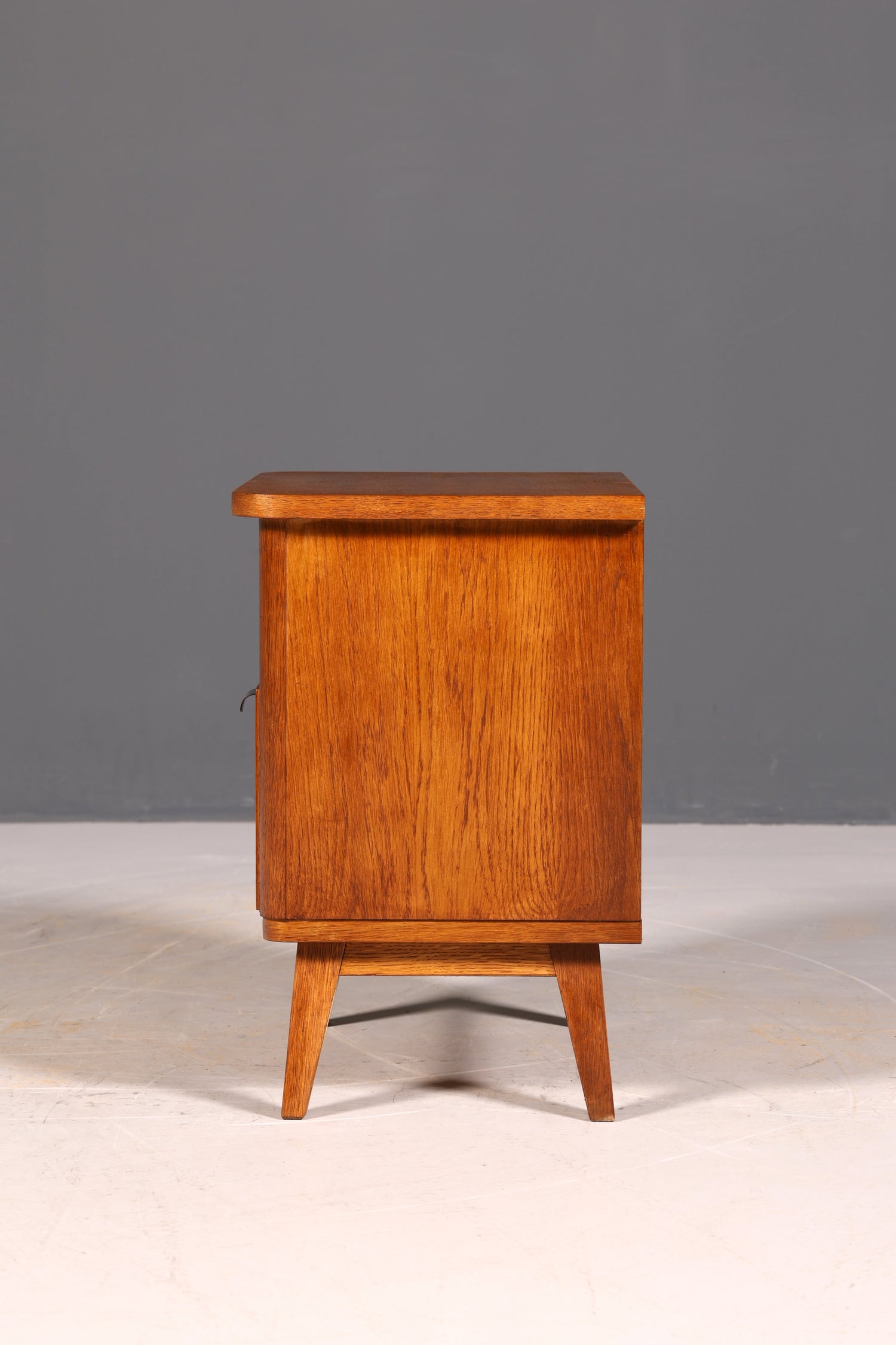 Schlichte Mid Century Kommode Vintage Klappschränkchen Danish Design Nachttisch 1 von 2