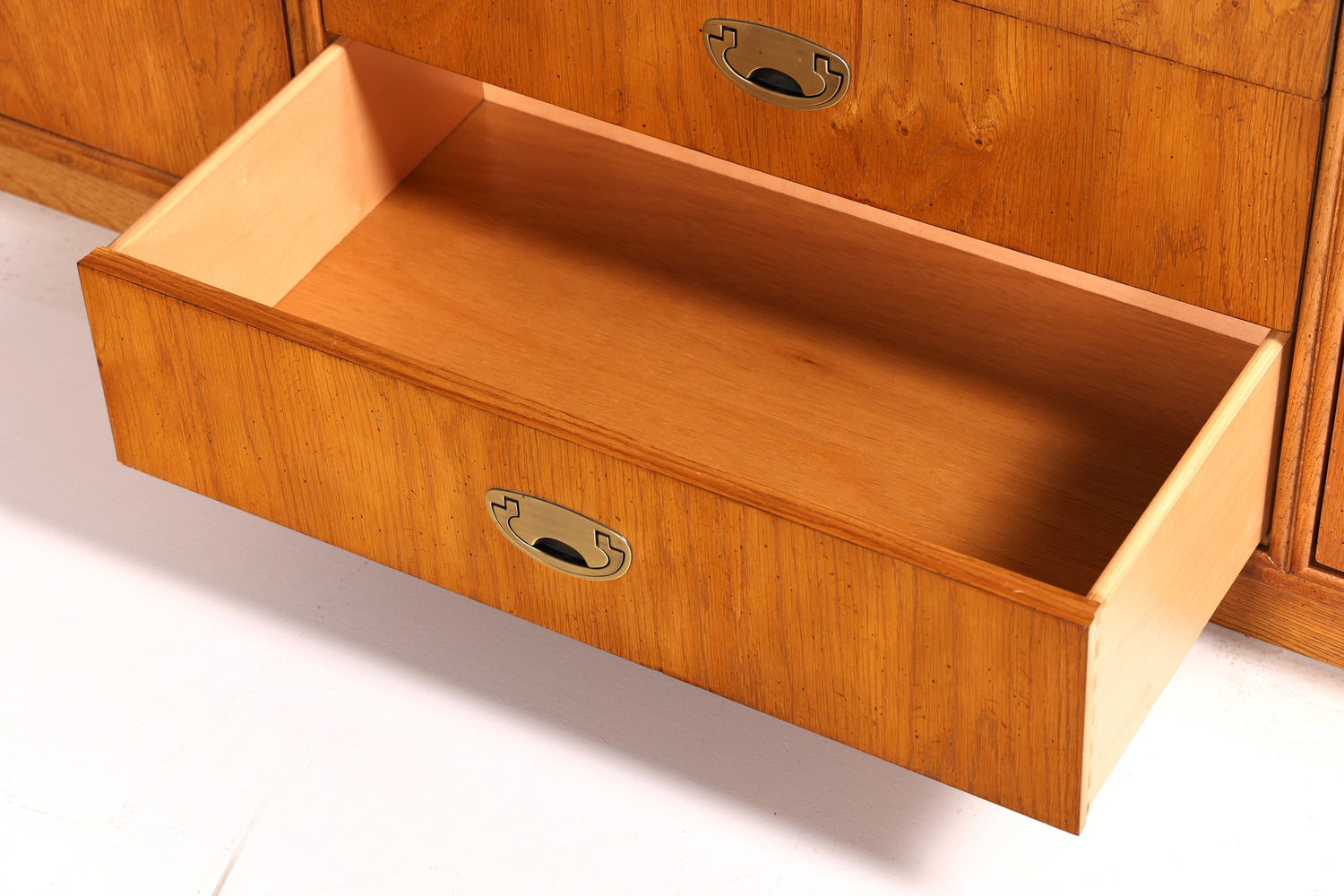 Edler Original Drexel Heritage Vitrine Bücherschrank Art Deco USA Antik Schrank Buffet Regal Glasvitrine Vintage Holz
