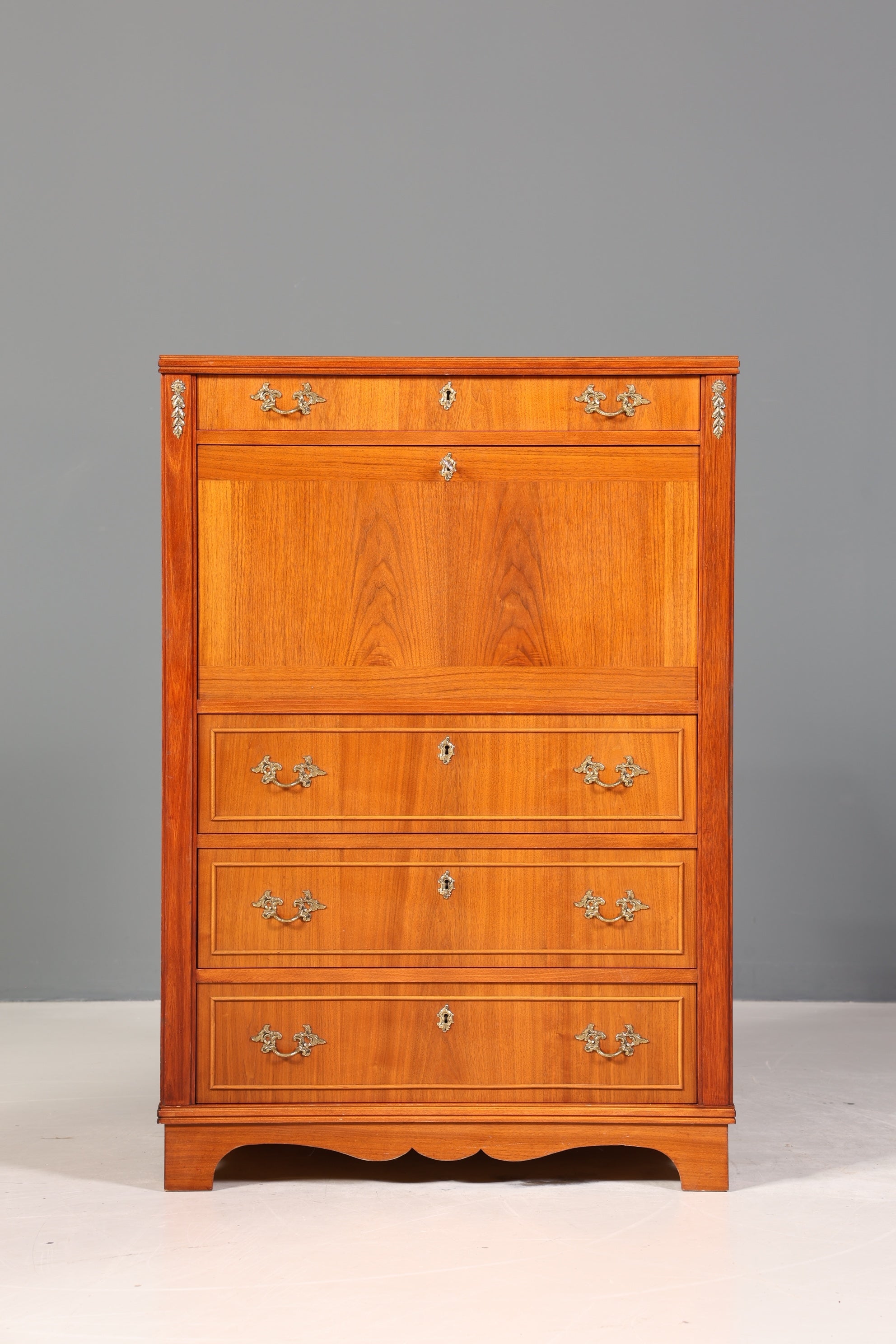 Stilvoller Sekretär im Englischen Stil Büro Vertiko Kommode echt Holz Schreibkommode