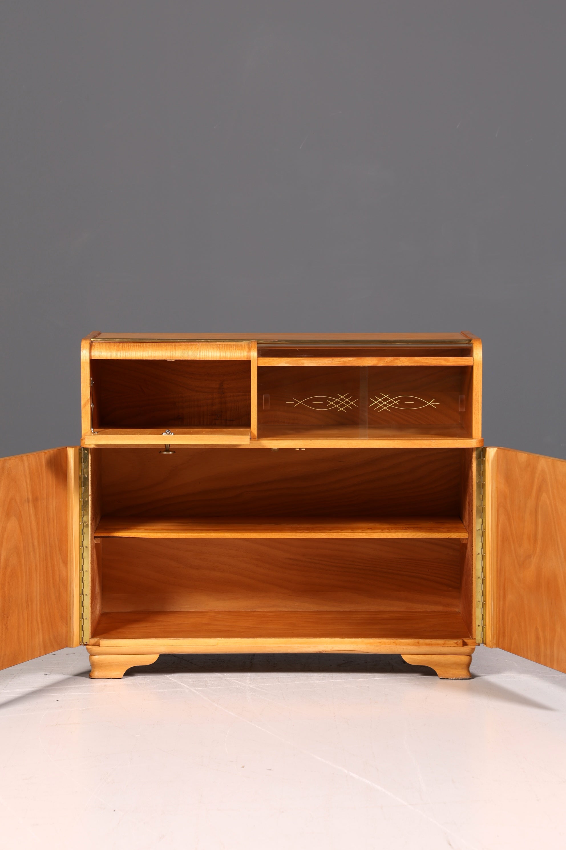 Traumhafte Mid Century Kommode Barschrank Art Deco Vintage Schrank Sideboard Teak 60s Flurkommode