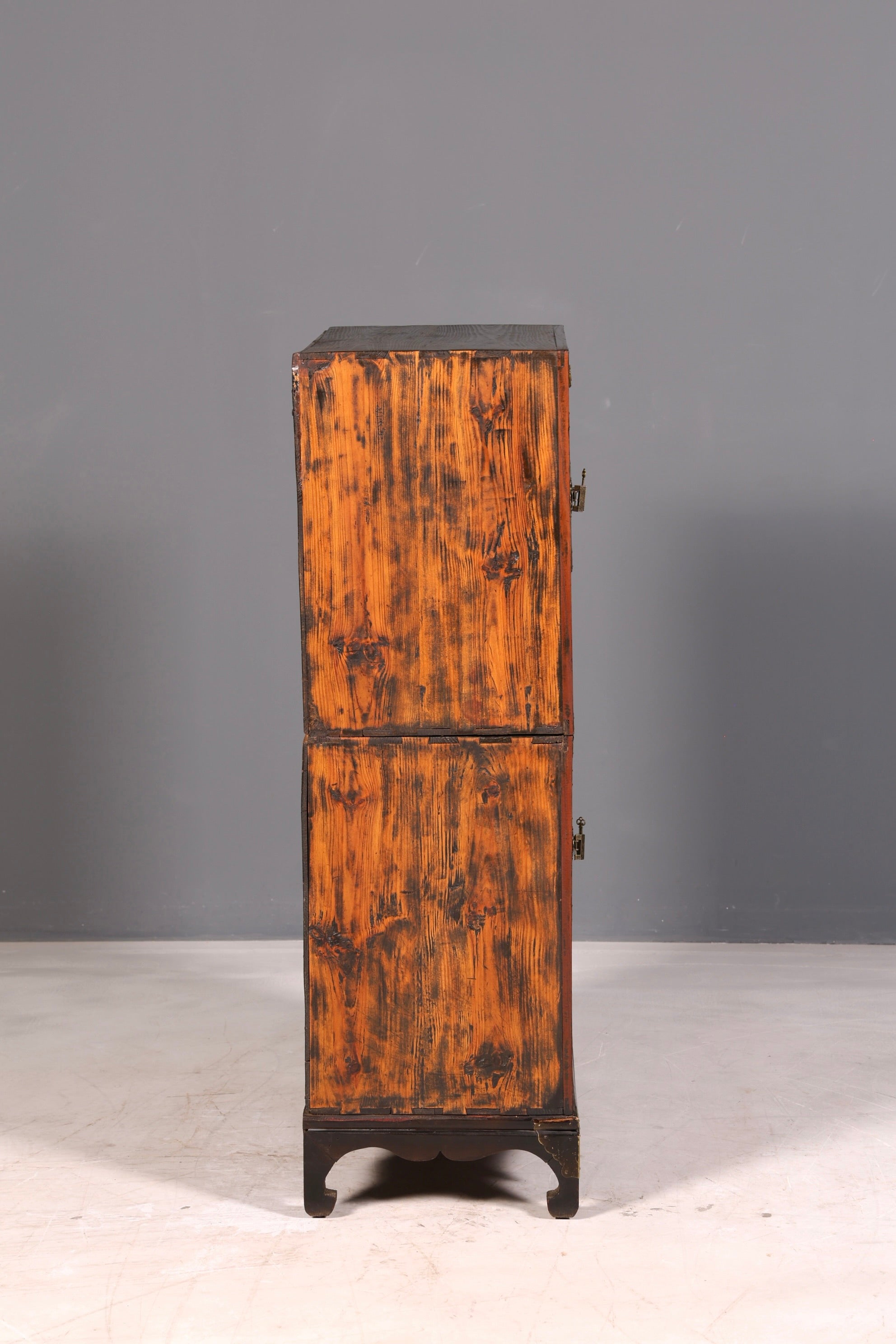 Wunderschöner Asiatischer Schrank Kabinettschrank Antik Kommode Messing echt Holz Vertiko