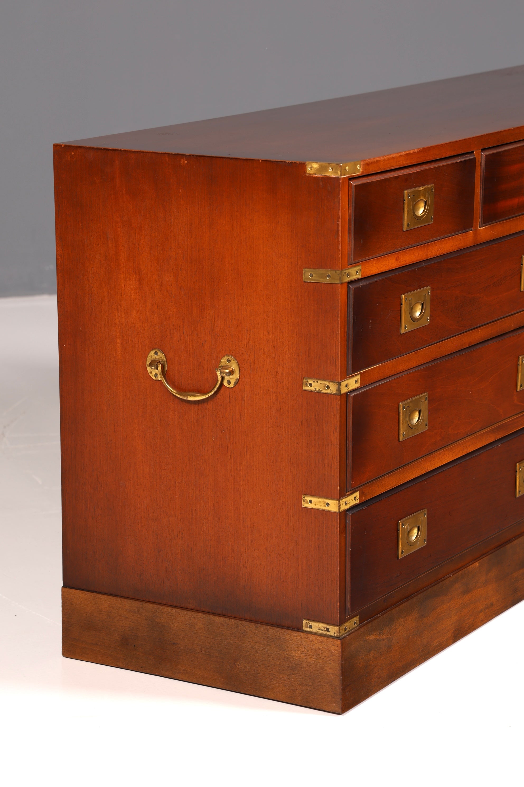 Traumhaftes Maritimes Sideboard Englische Schiffskommode Military Chest Schrank Antik Massivholz