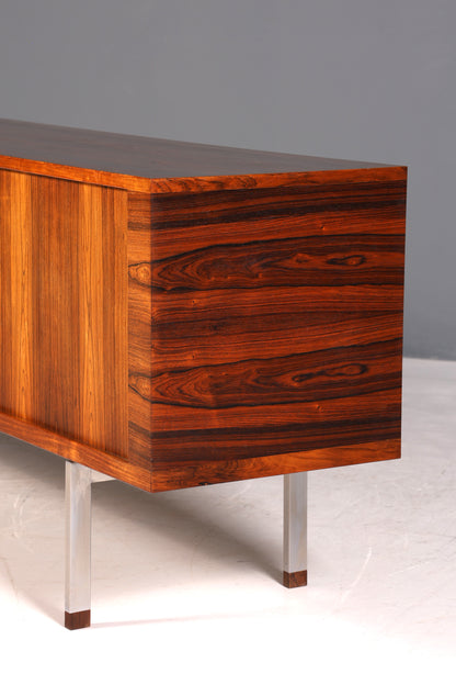 Beeindruckendes Original Hans J. Wegner für RY Møbler Modell RY 25 Sideboard Palisander Holz TV Kommode Vintage Schiebetür Schrank 1 von 2