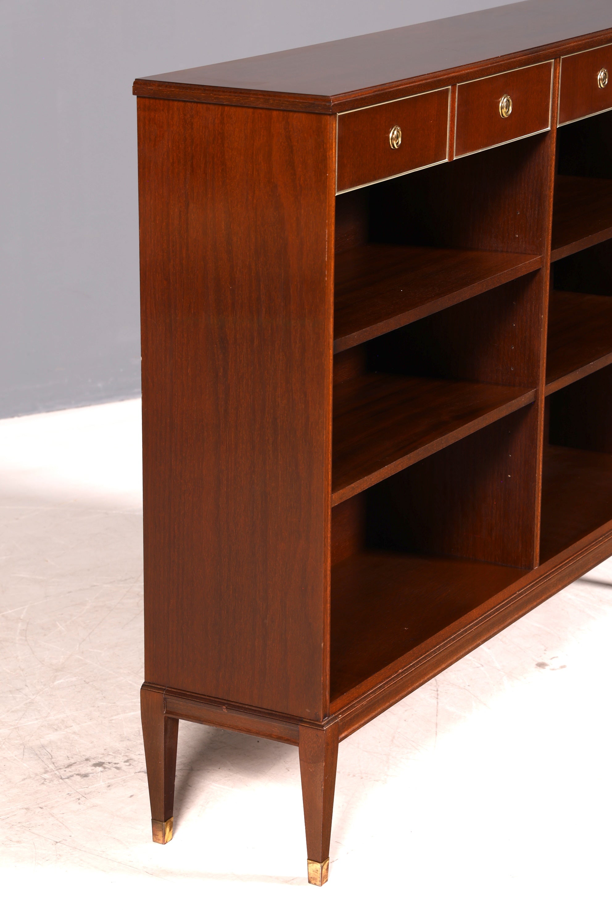 Wunderschönes Bücherregal im Gustavianischen Stil Antik Stil Regal Standregal Wohnzimmer