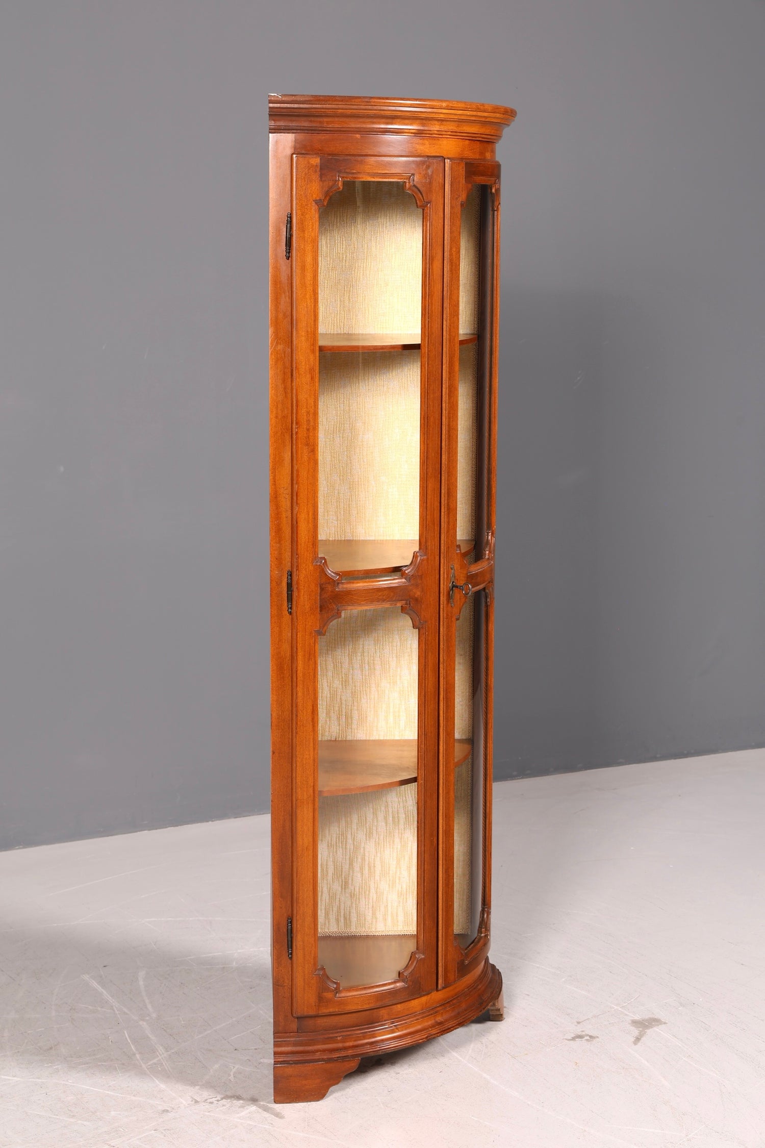 Wunderschöne Original Selva Eckvitrine Vitrine Schrank Geschirrschrank Glasvitrine Italienische Möbel